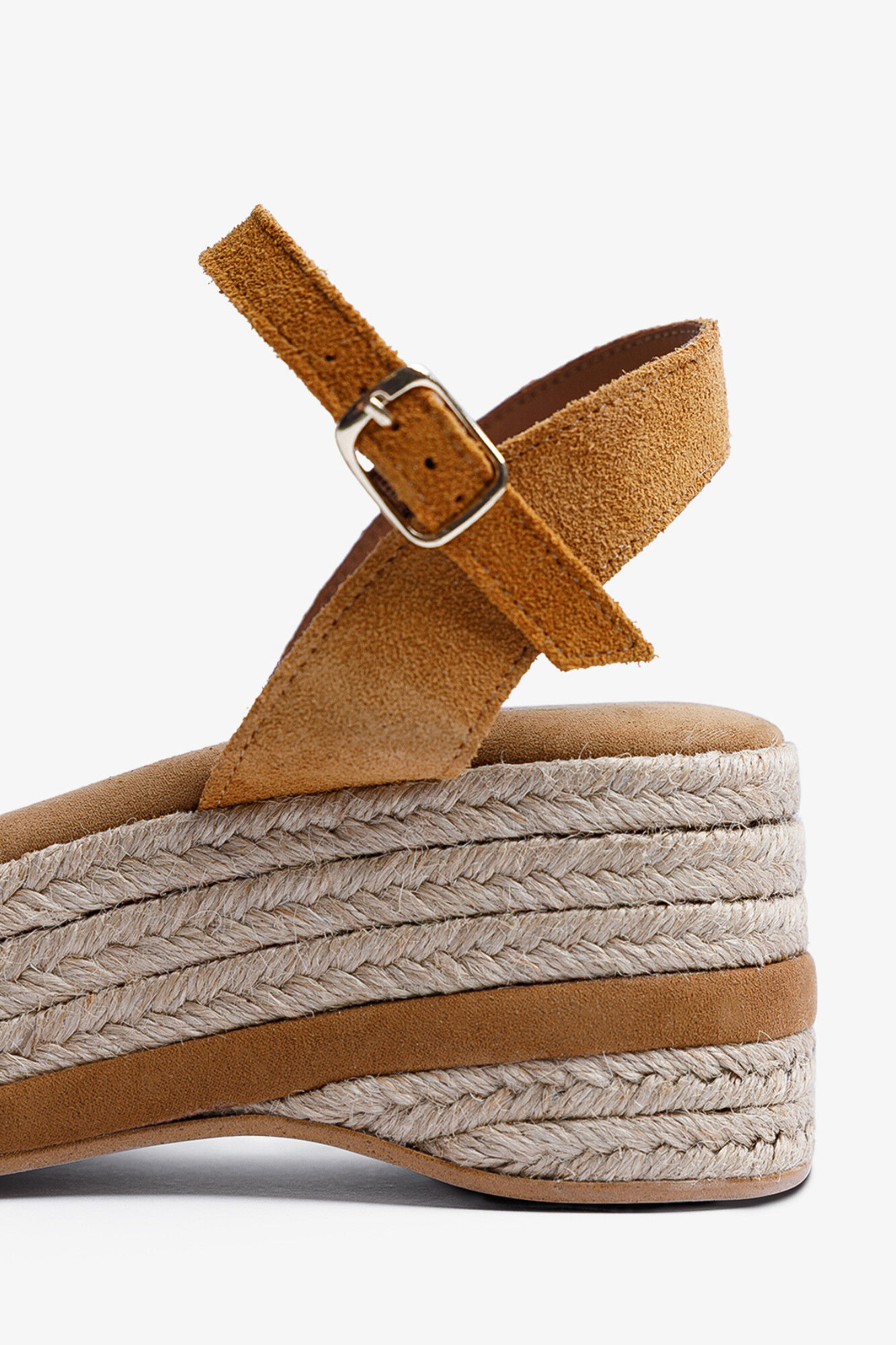 Popa Cu&ntilde;a baja Meri Serraje marr&oacute;n