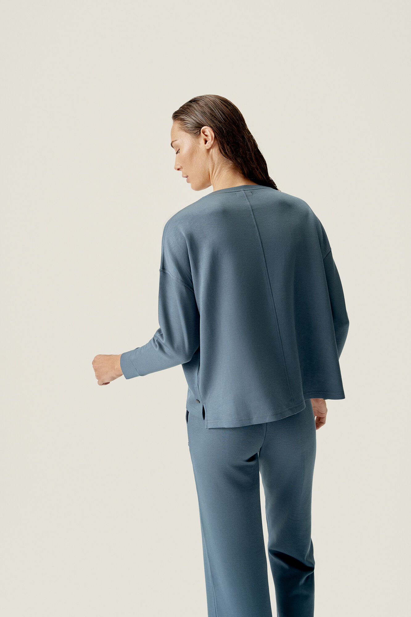 Born Living Yoga Sudadera Loungewear Sweet Stormy Grey gris