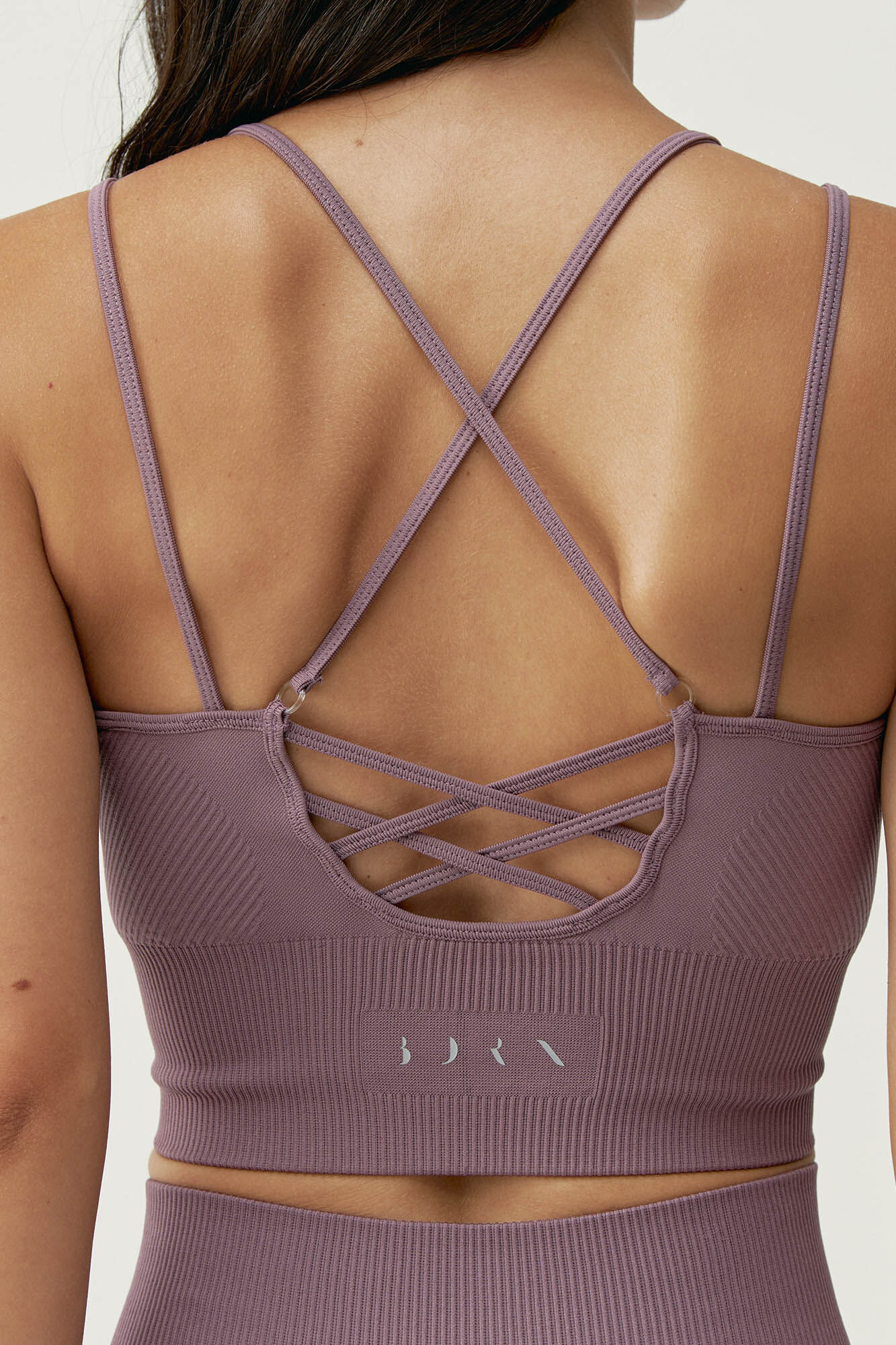 Born Living Yoga Top India Amatista rosa