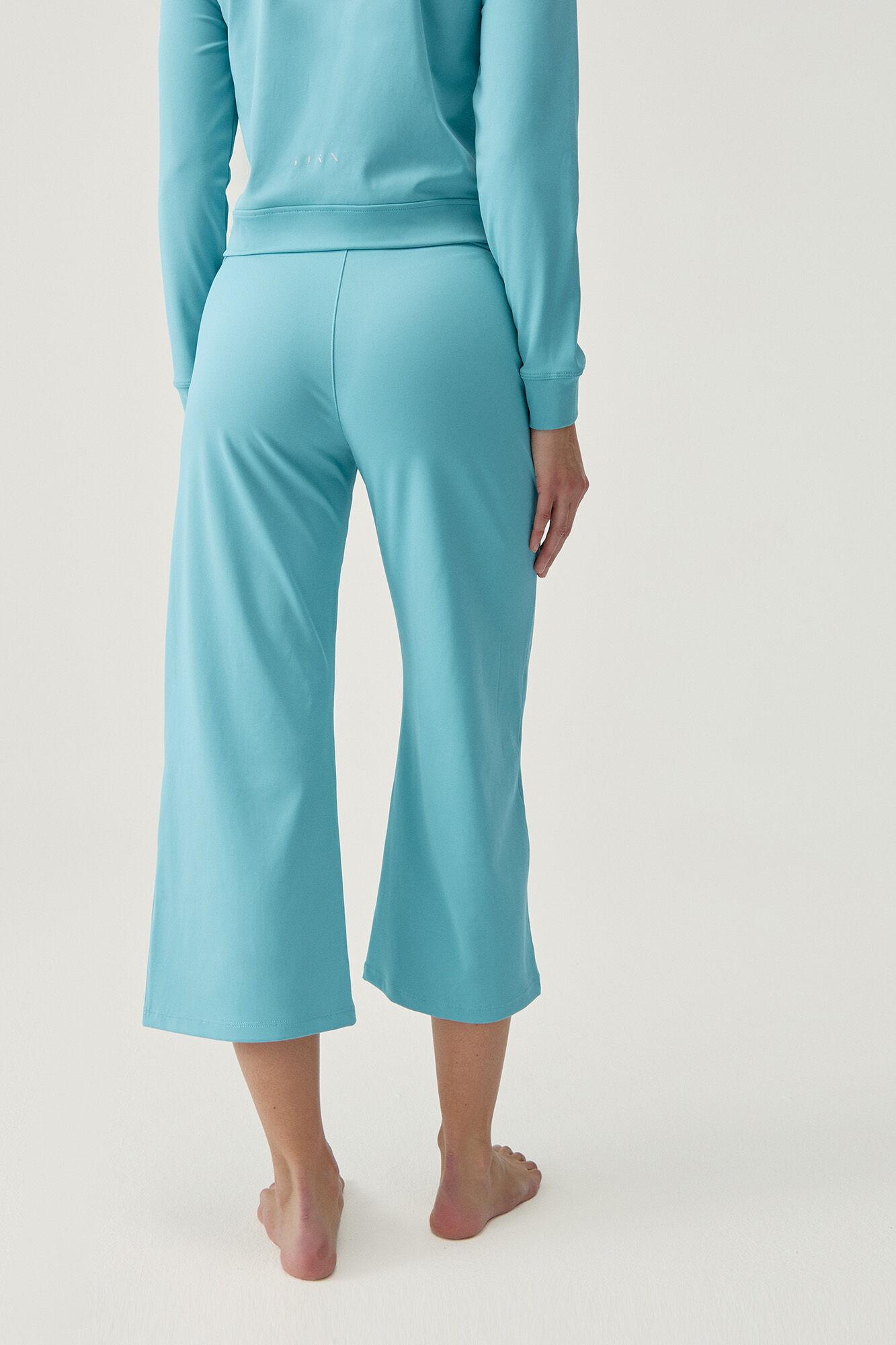 Born Living Yoga Pants Naoko Provence turquesa