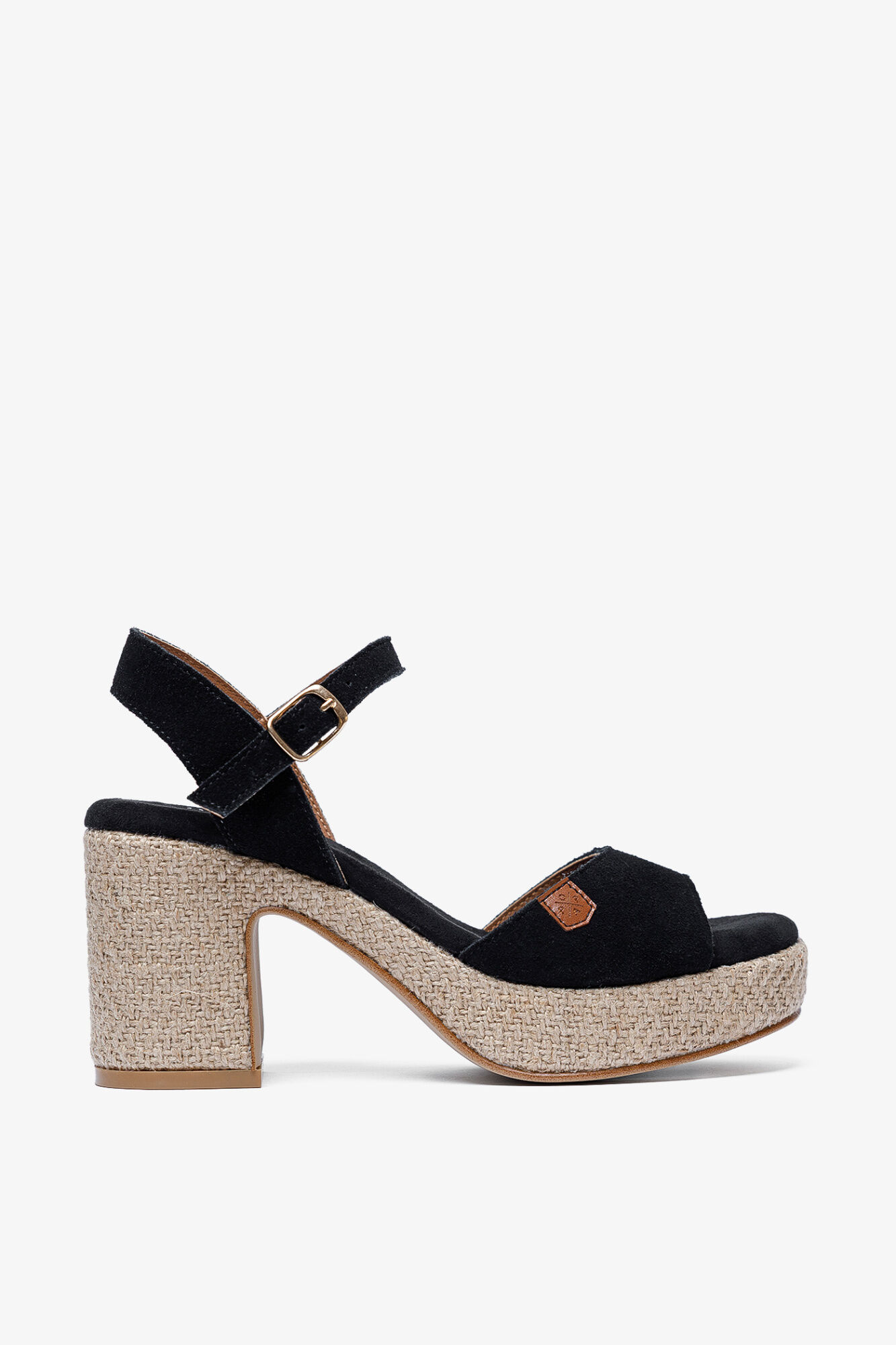 Popa Cu&ntilde;a tac&oacute;n Daira Serraje