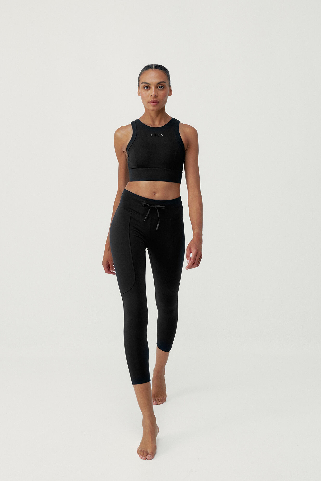 Born Living Yoga Esme sports top black