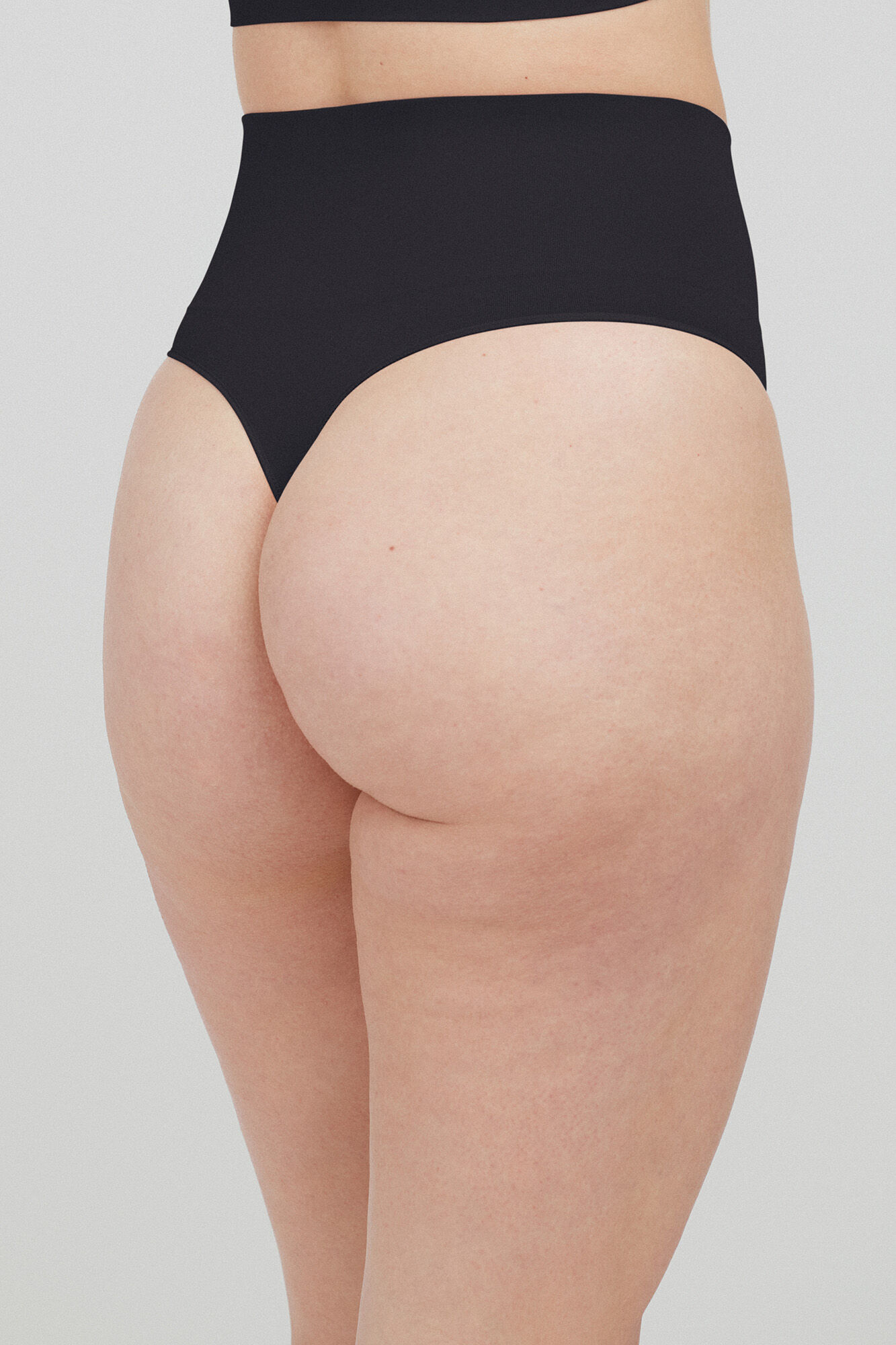 Spanx Tanga moldeador de talle alto nylon reciclado