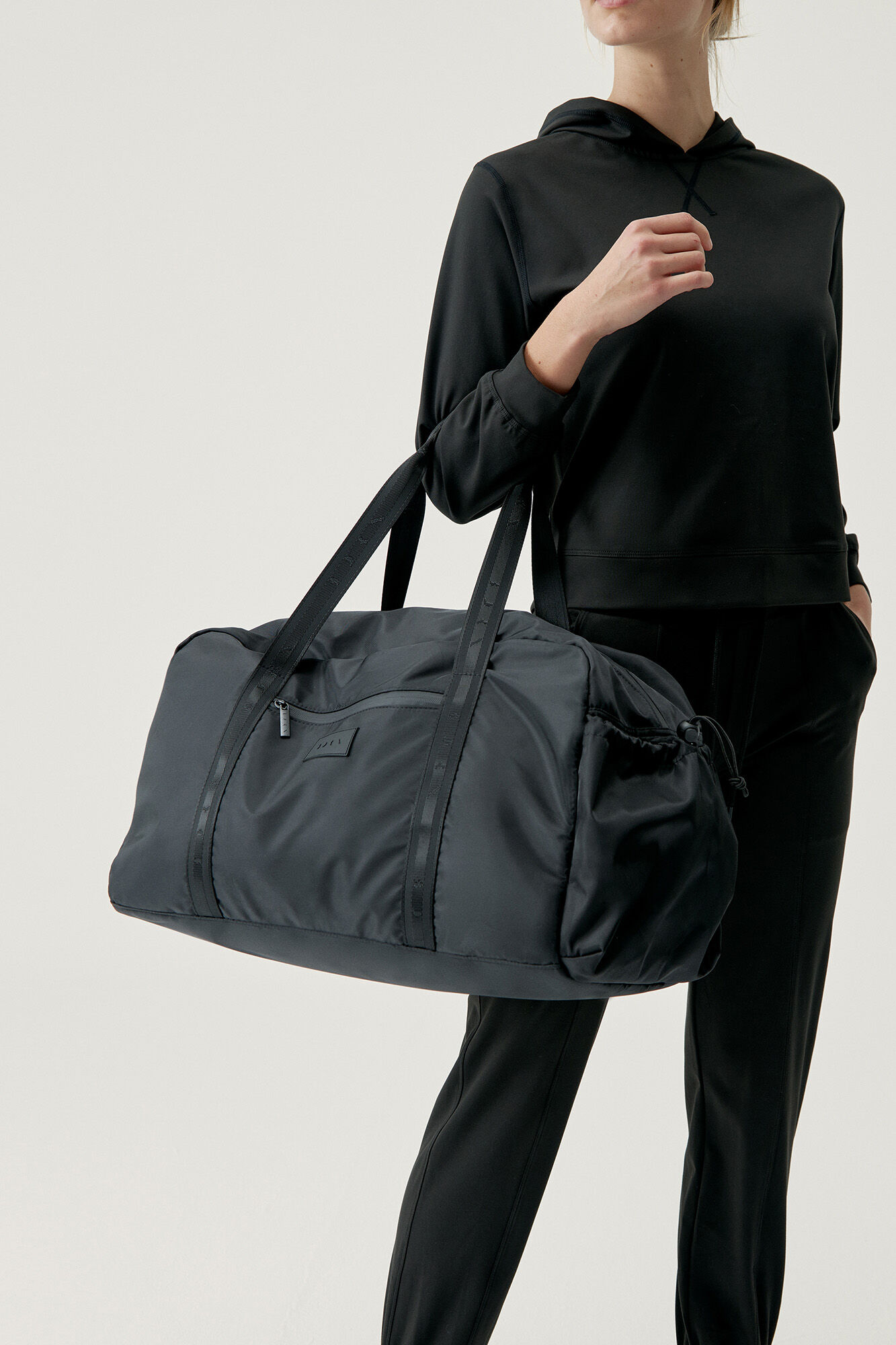 Born Living Yoga Bolso Tote Fossil black