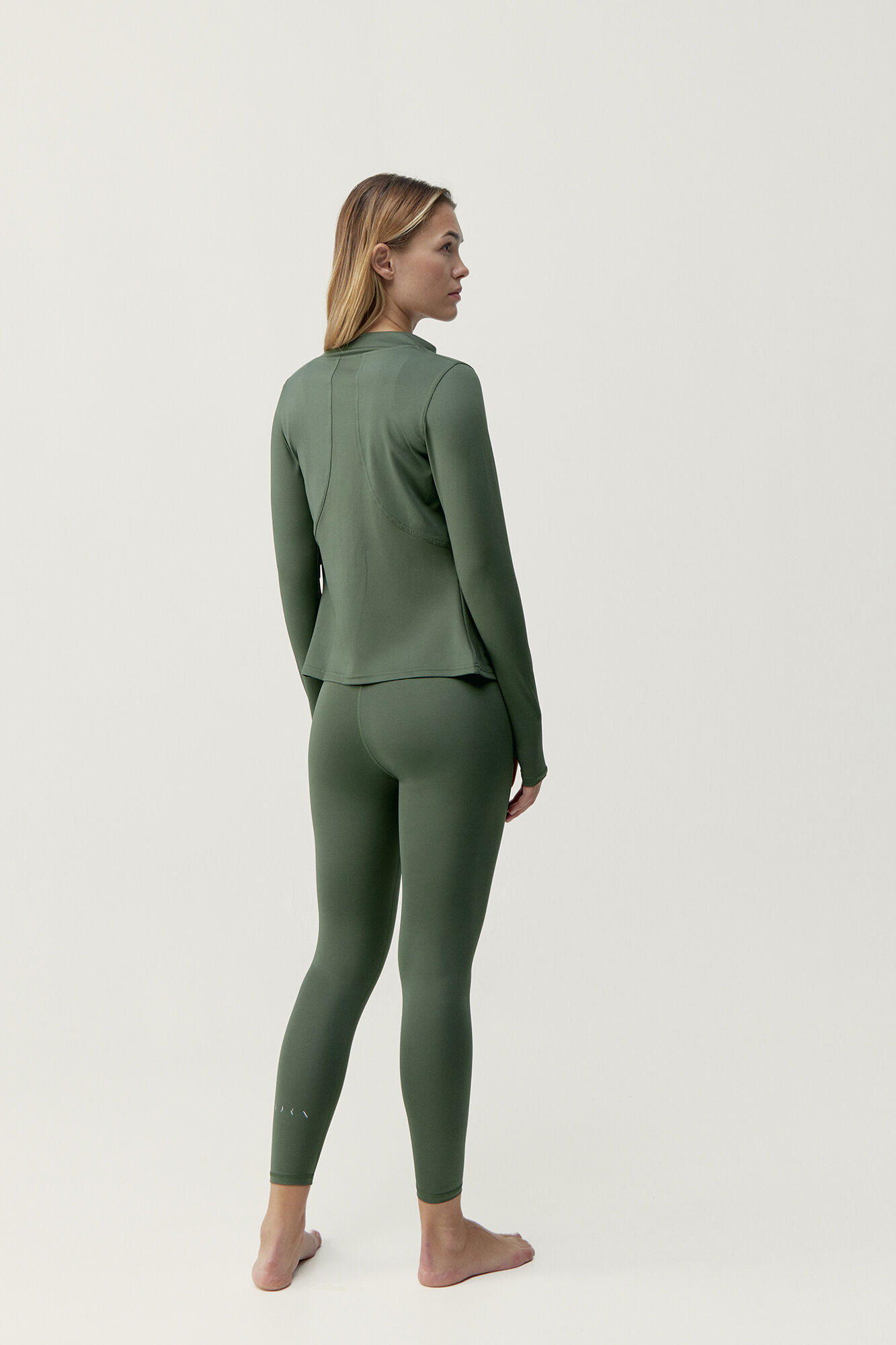 Born Living Yoga Jacket Ivet Jade Grey beige