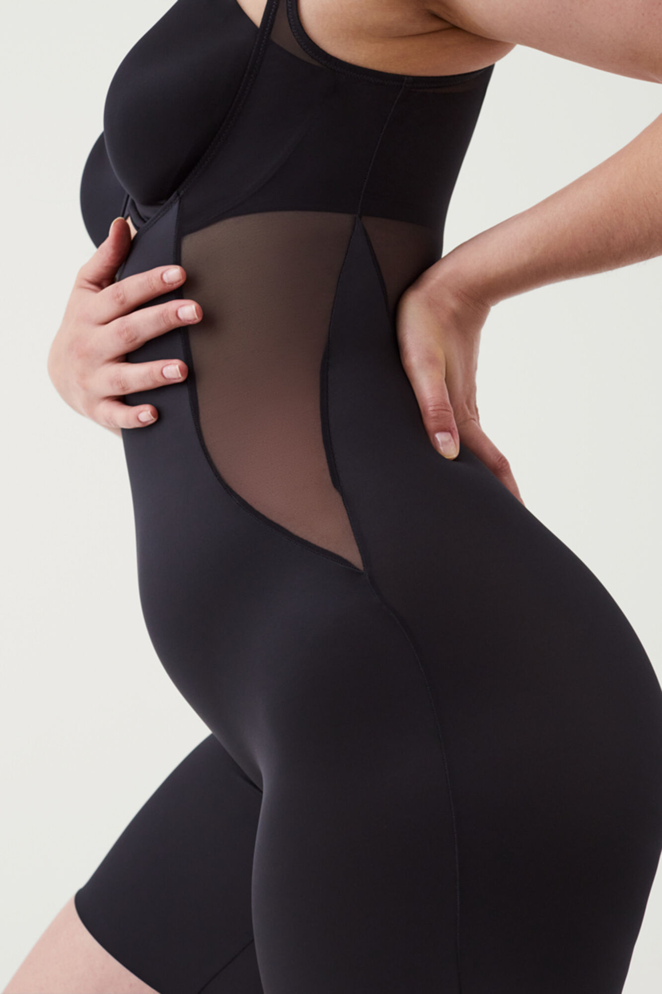 Spanx Body pantal&oacute;n por debajo del pecho tul y sat&eacute;n Shaping satin