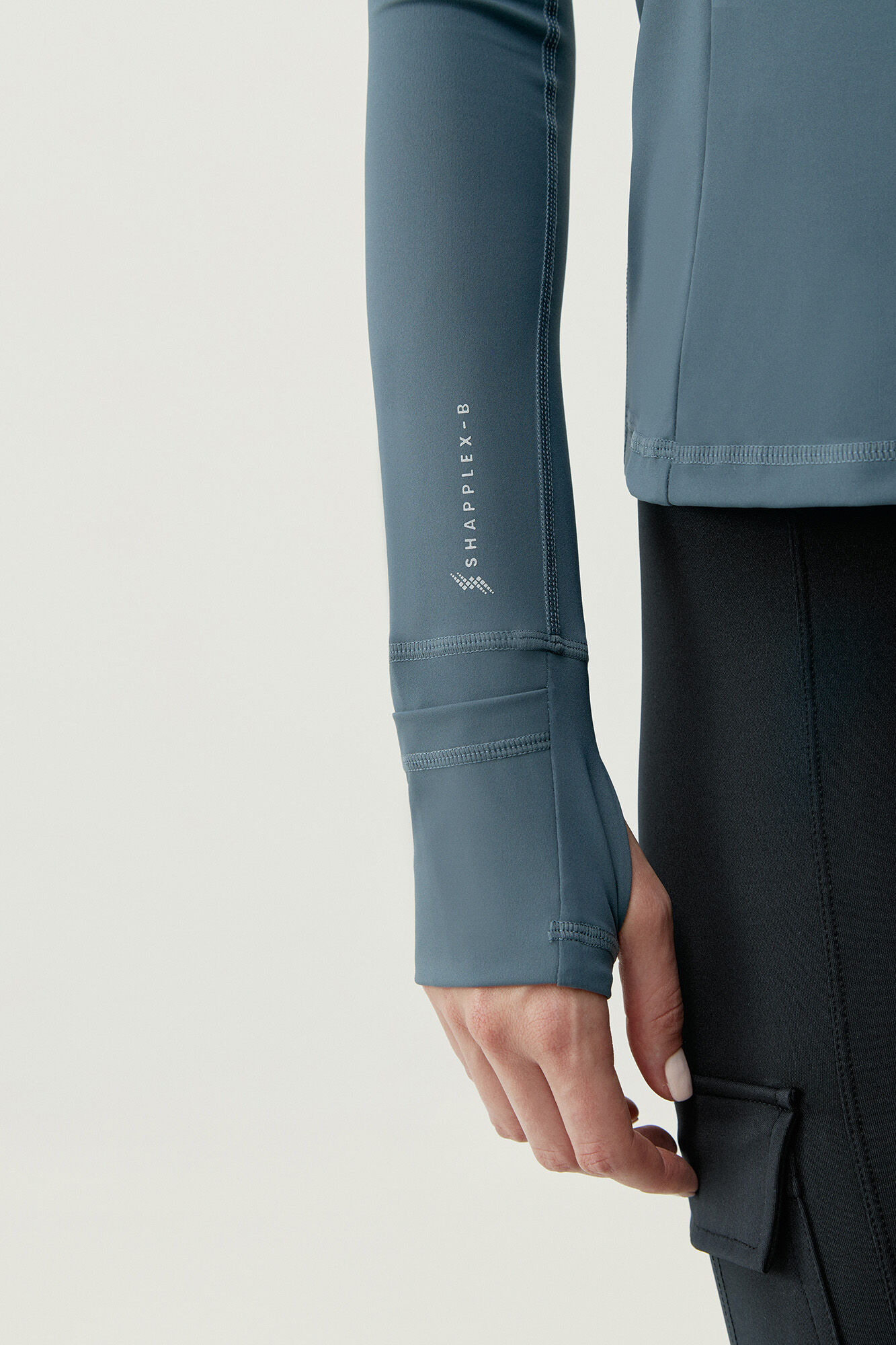 Born Living Yoga T-Shirt Xela Stormy Grey azul