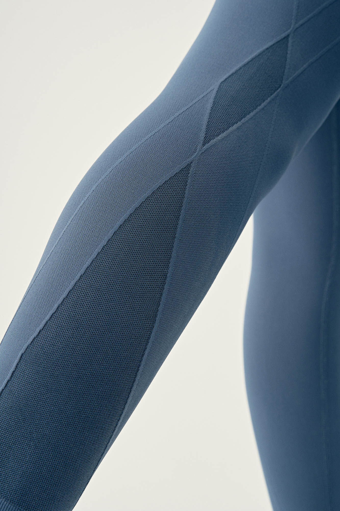 Born Living Yoga Urban Chic Malala leggings   blue