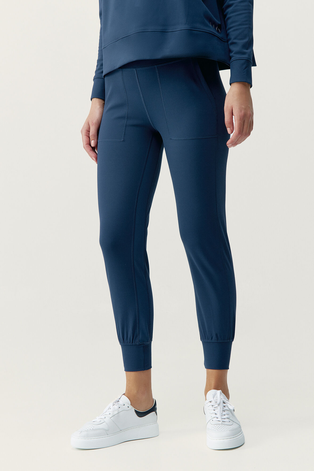 Born Living Yoga Pantal&oacute;n jogger deportivo Daba azul&nbsp;