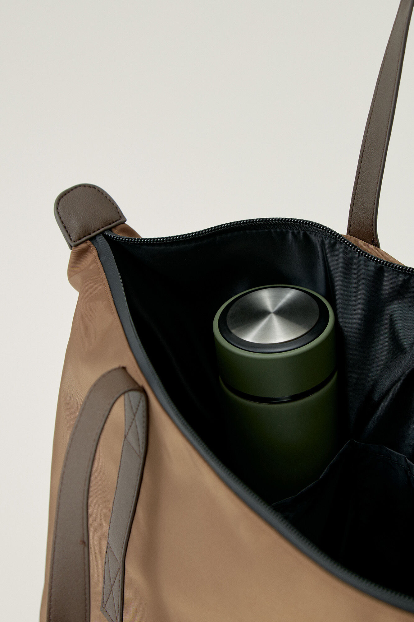 Born Living Yoga Camiseta Race White  nude