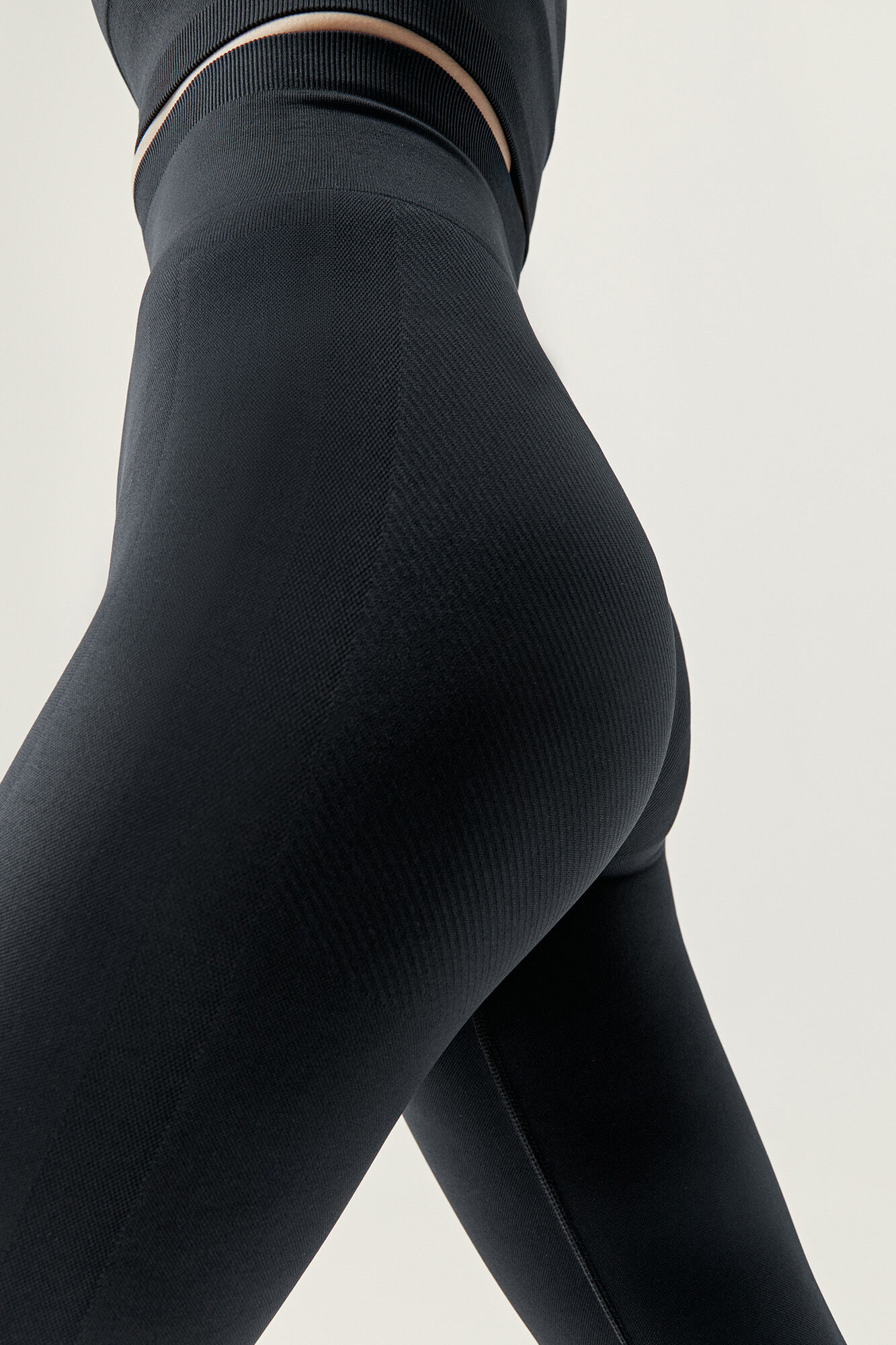 Born Living Yoga Legging Nina Black negro