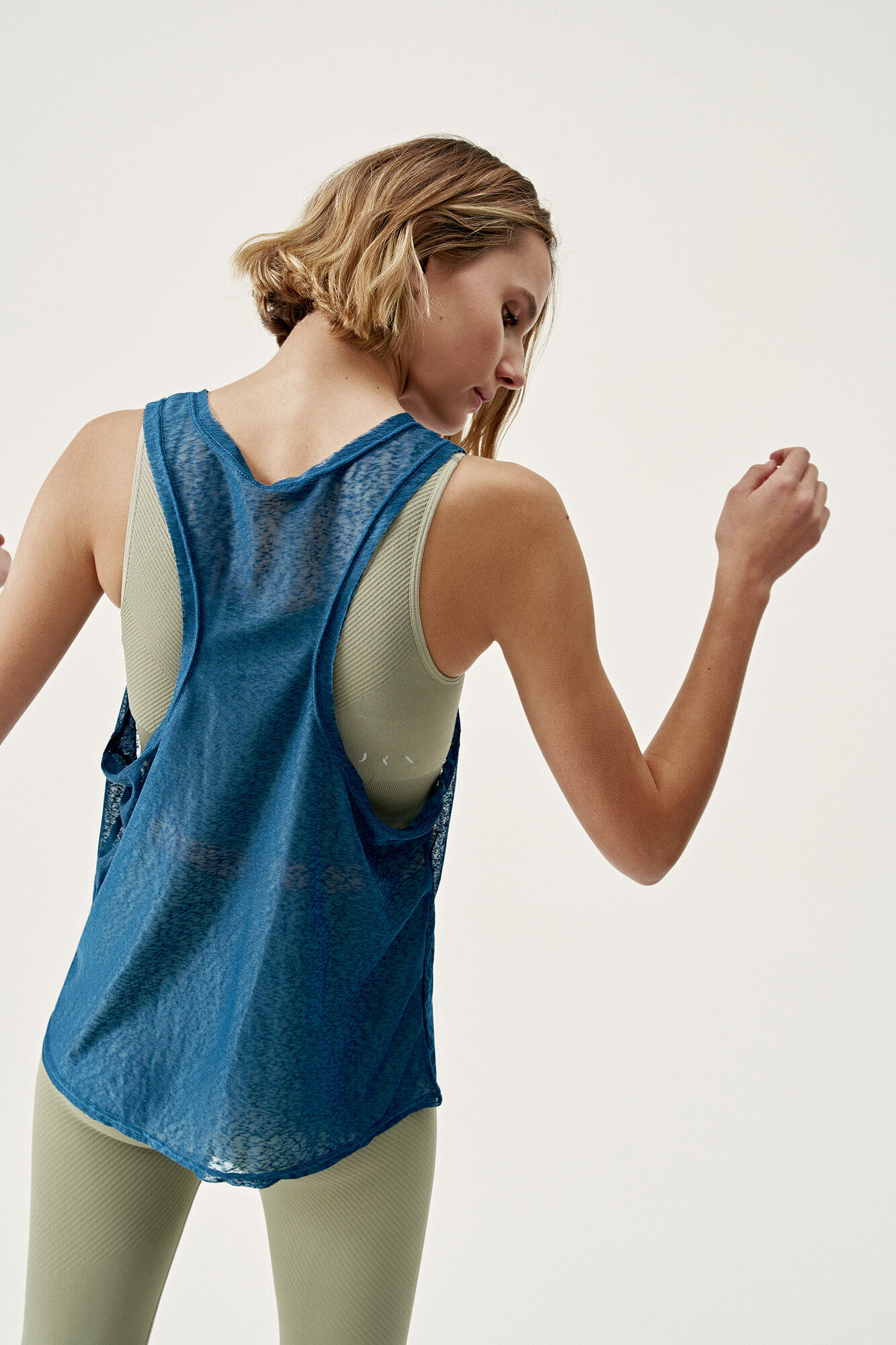 Born Living Yoga Ada Deep Blue T-shirt blue