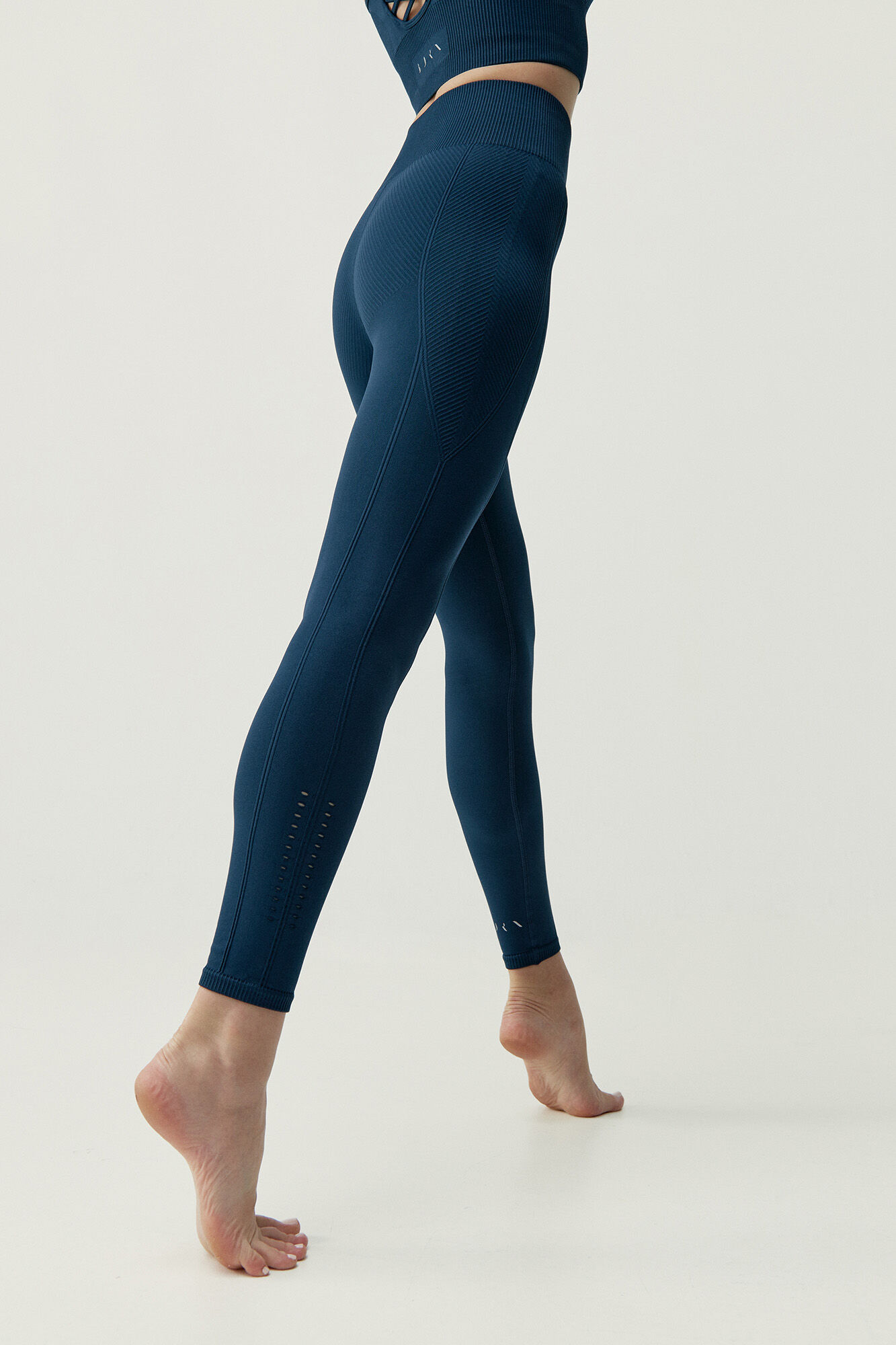 Born Living Yoga Legging India Black blue