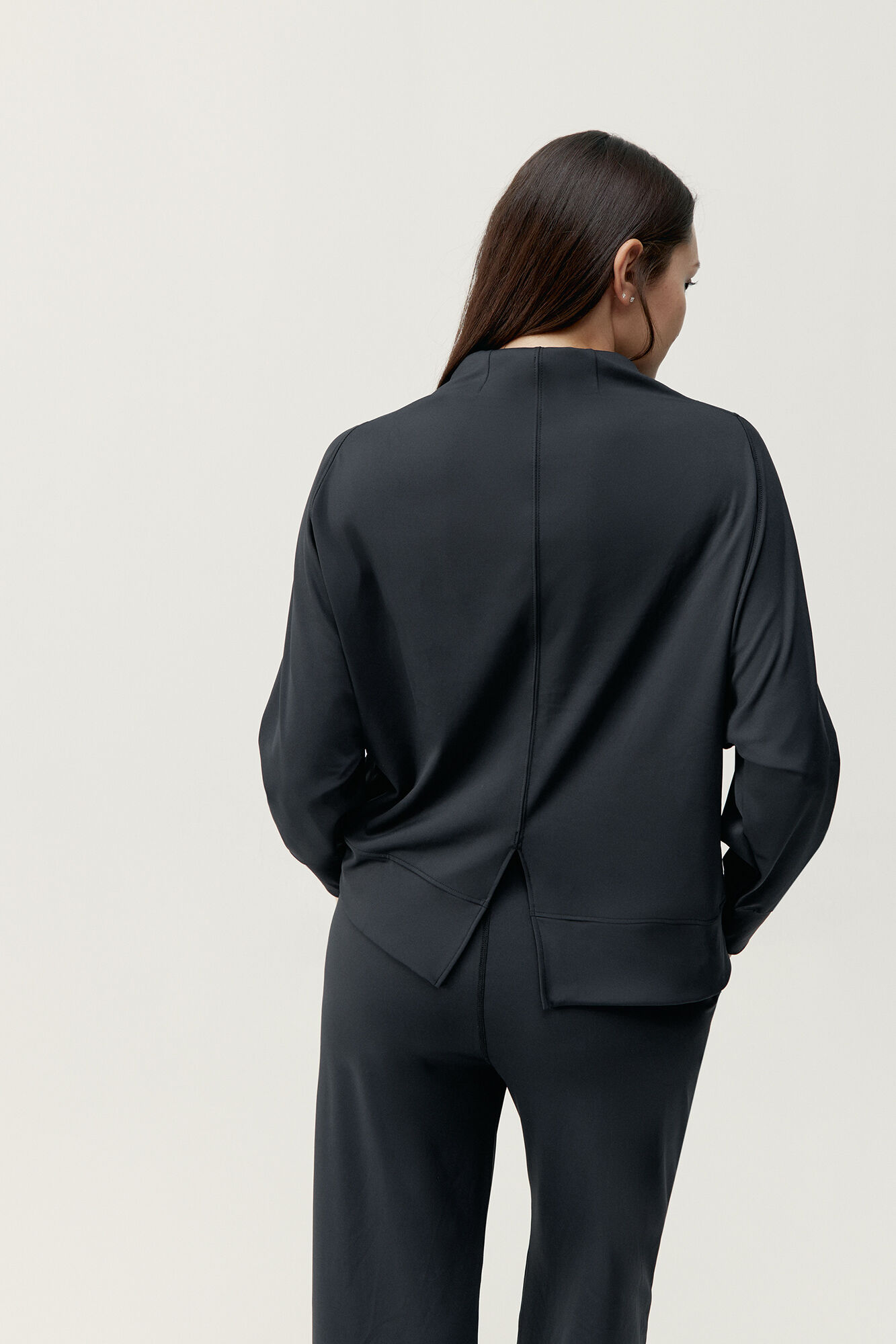 Born Living Yoga Loana Black Sweatshirt black