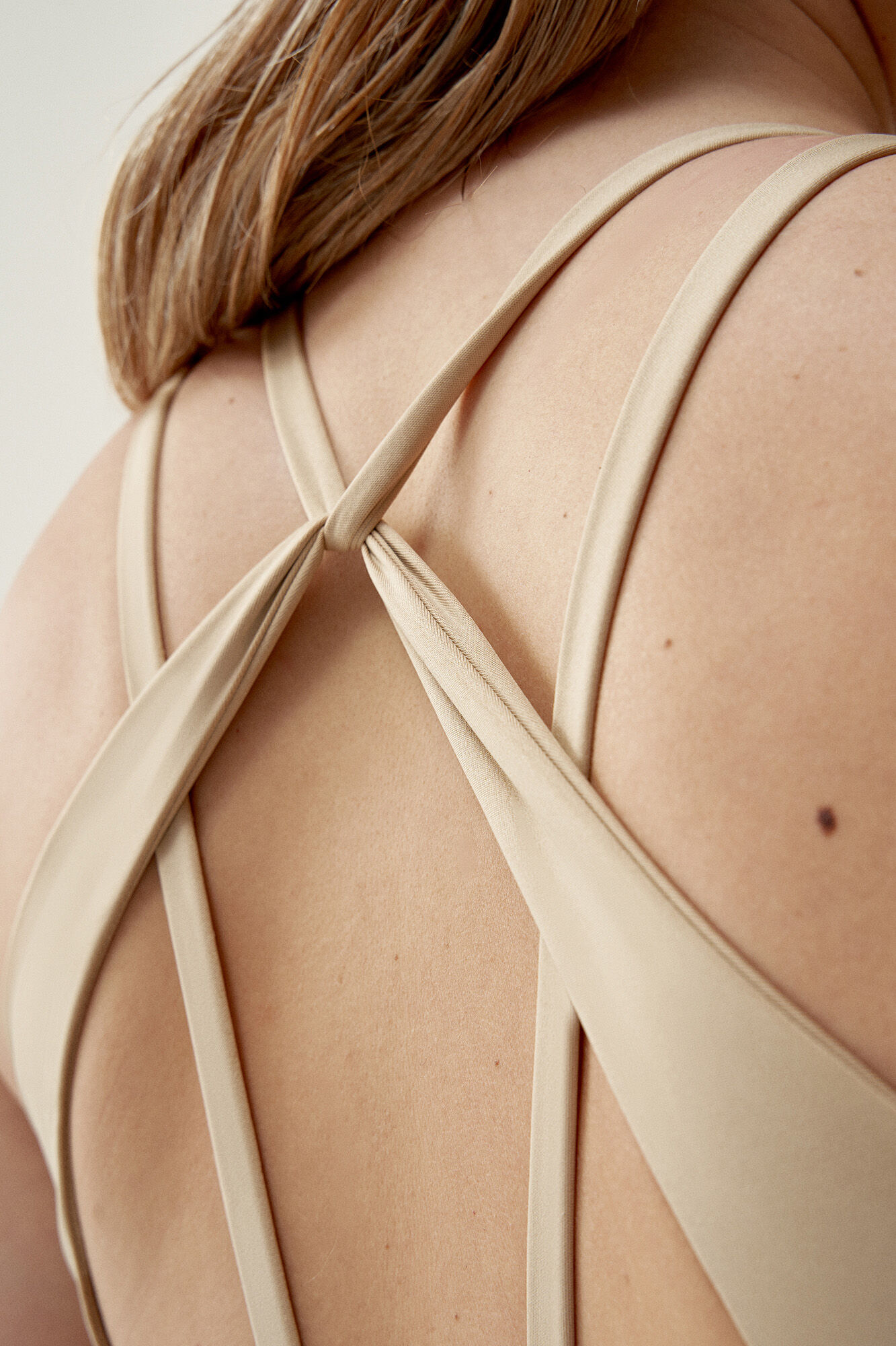 Born Living Yoga Top Asha Sand beige