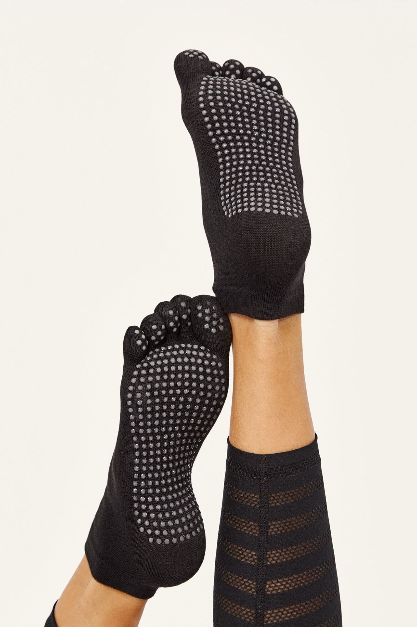 Born Living Yoga Calcetines cortos deportivos con dedos