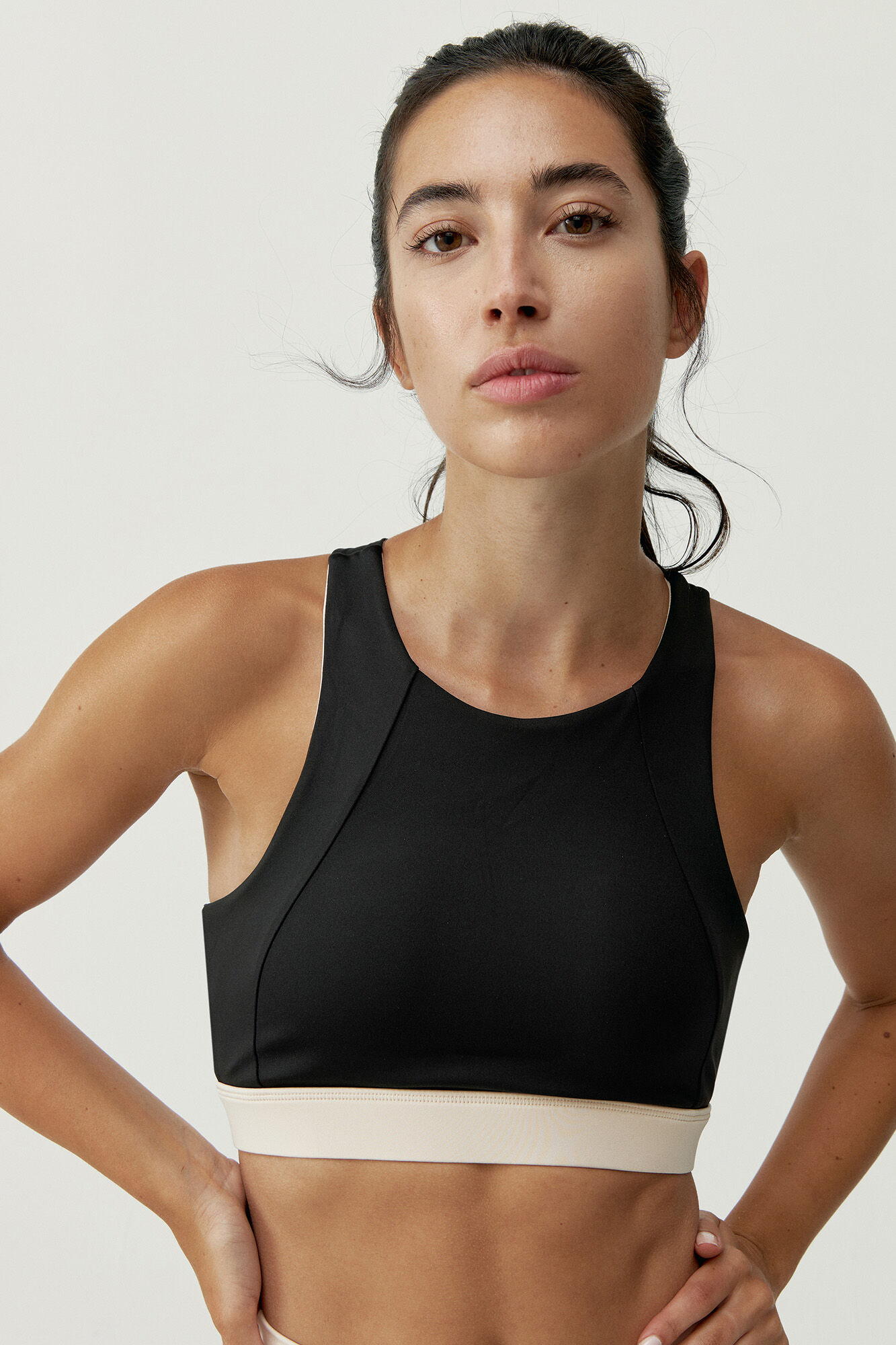 Born Living Yoga Top Fiorella Black/Tapioca&nbsp; negro