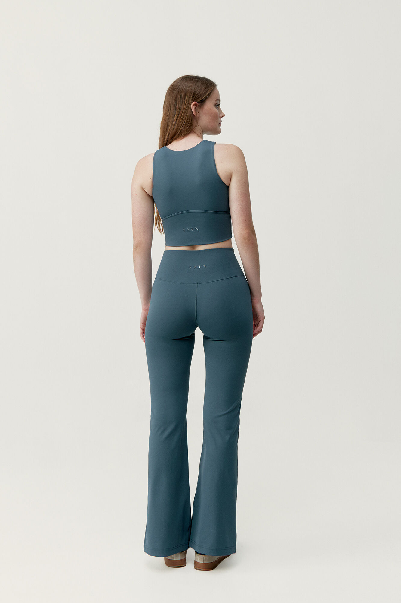 Born Living Yoga Top Elin Slate blue