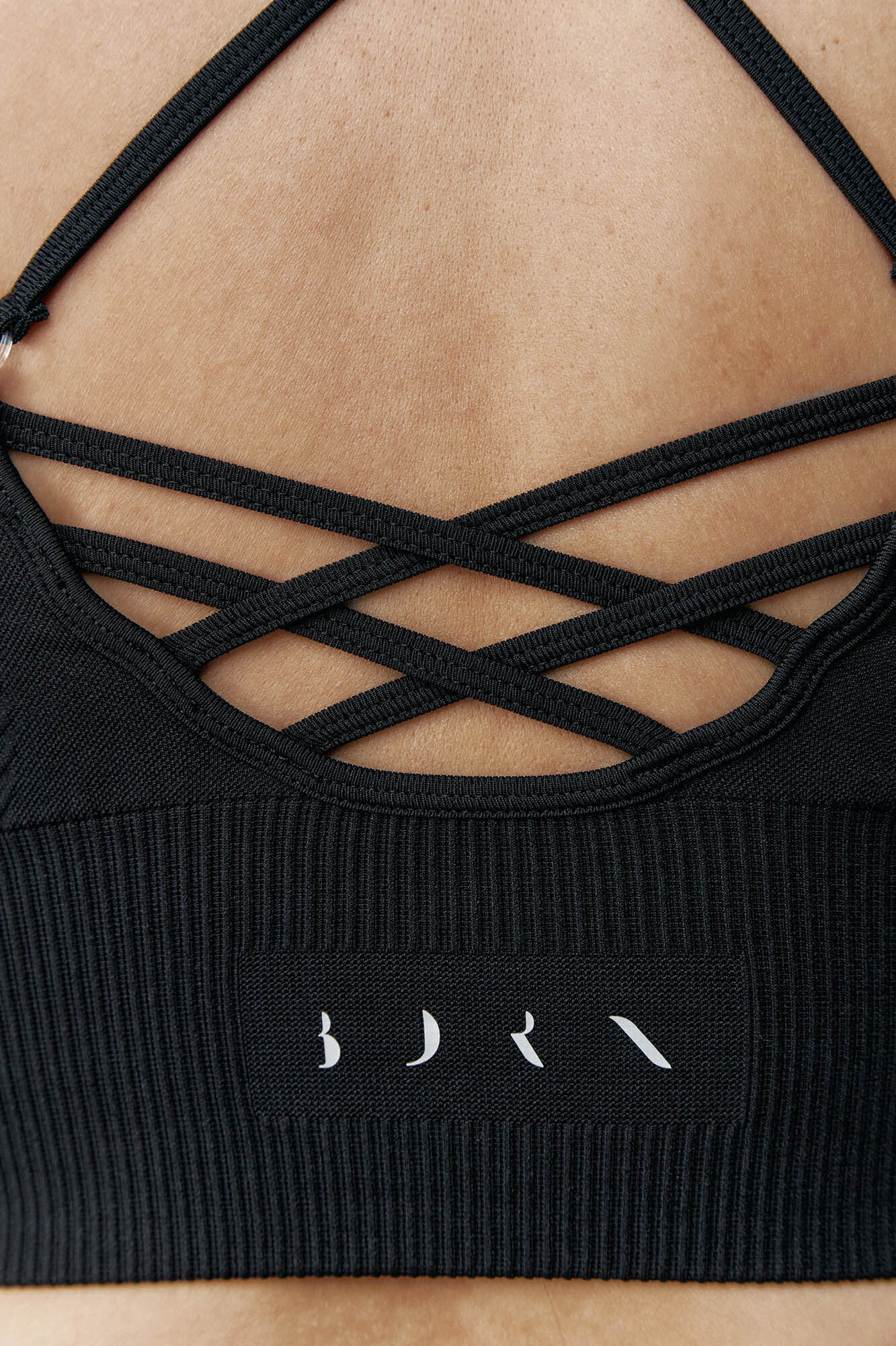 Born Living Yoga Soutien desportivo top India Black preto