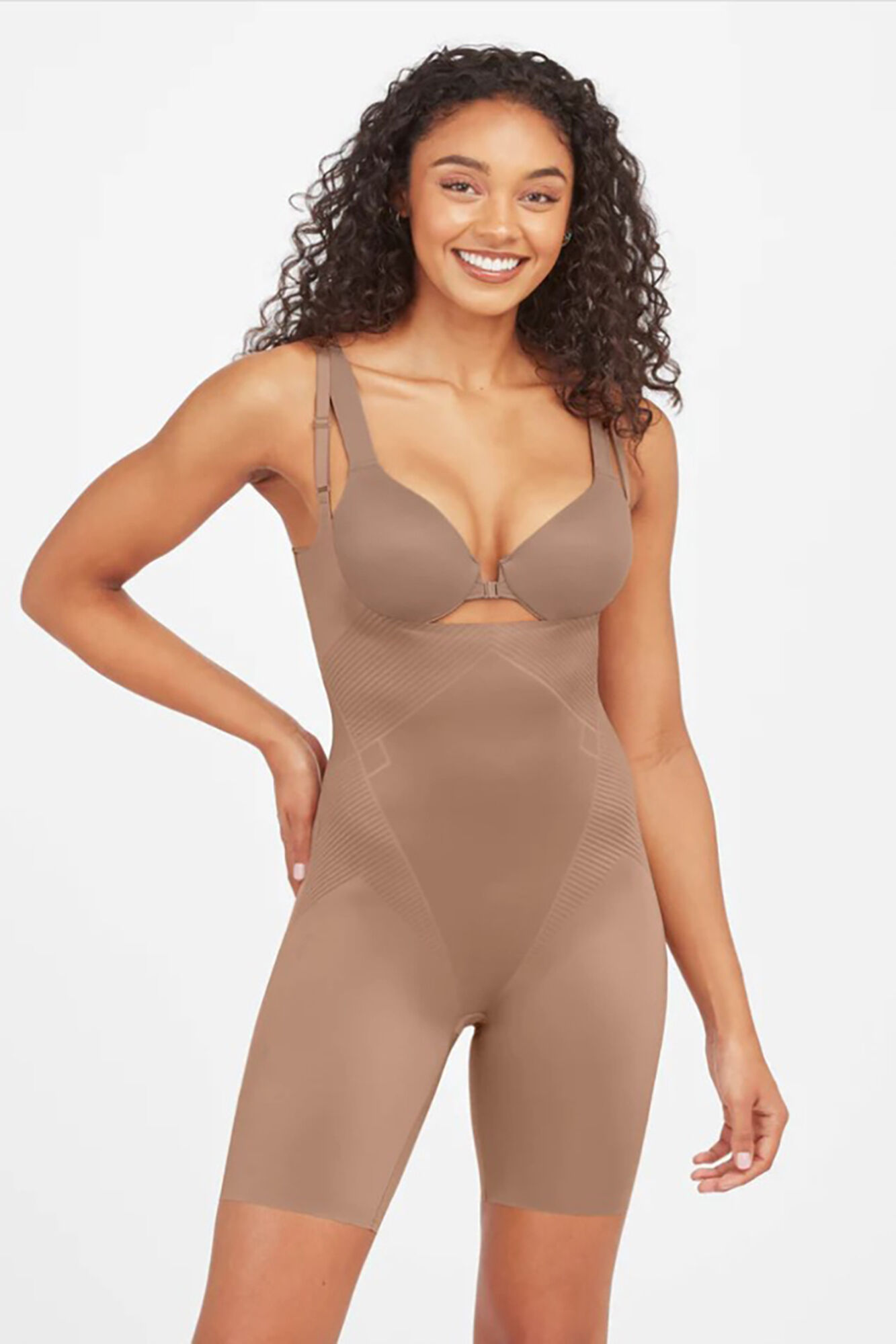 Spanx Body moldeador con pierna nude