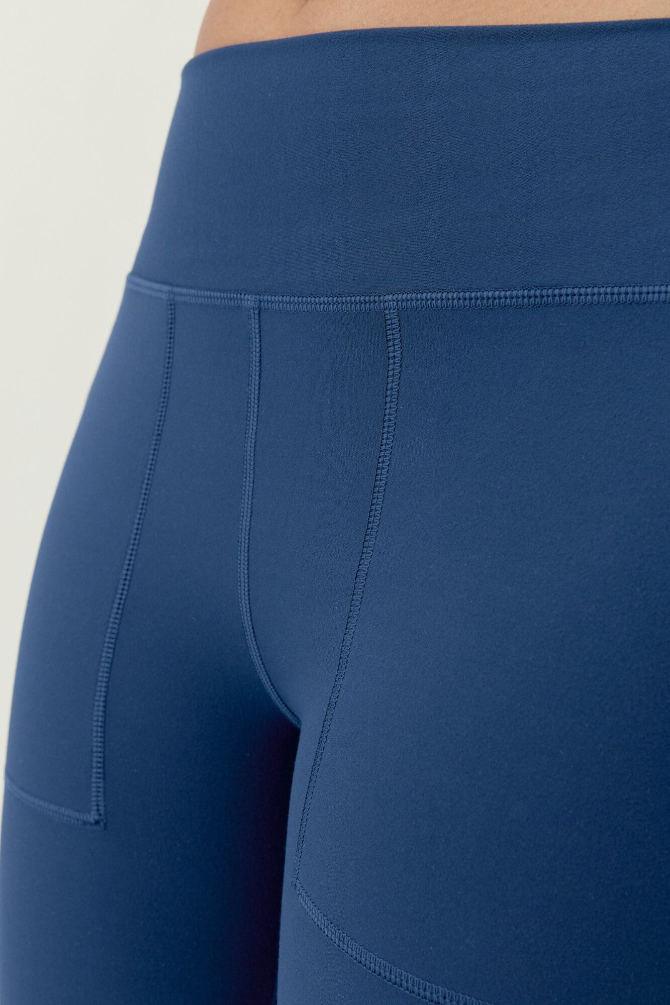 Born Living Yoga Pantalones deportivos Daba Azul Marino  azul