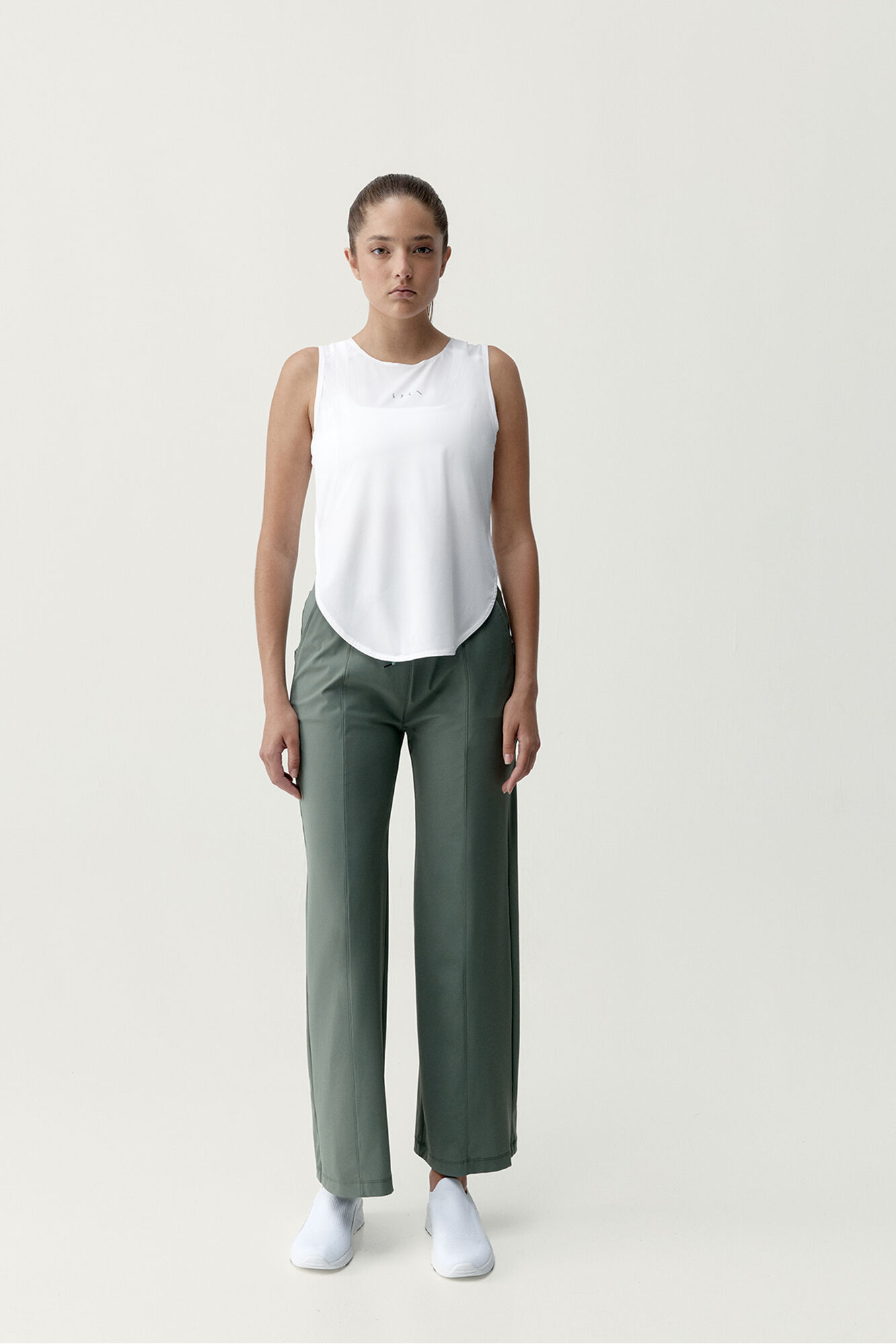 Born Living Yoga Camiseta deportiva Caliope blanco roto marfil