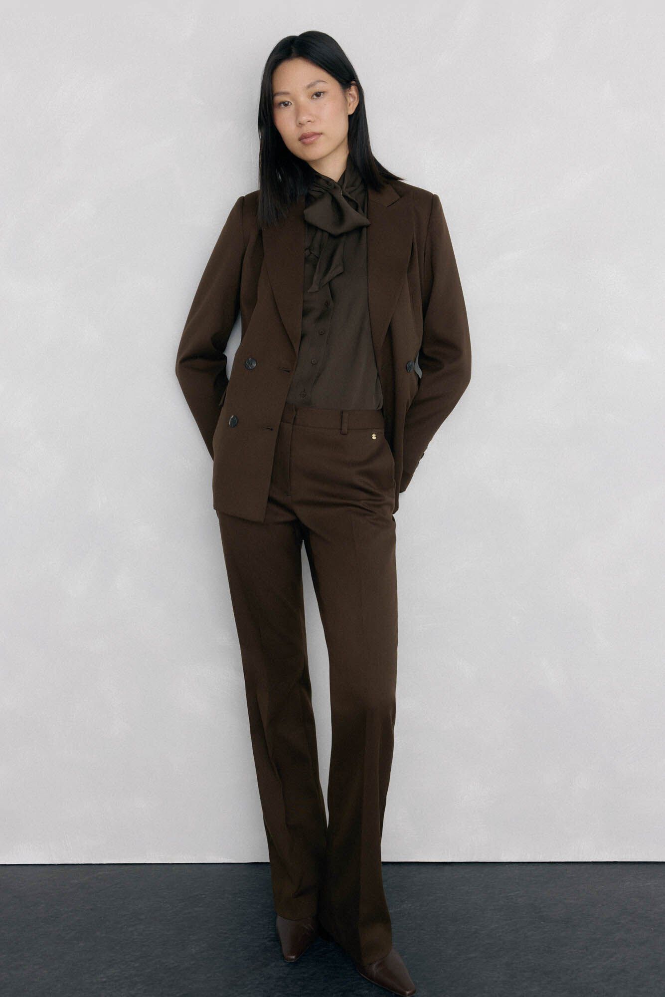 Conjunto de cal&ccedil;as e blazer