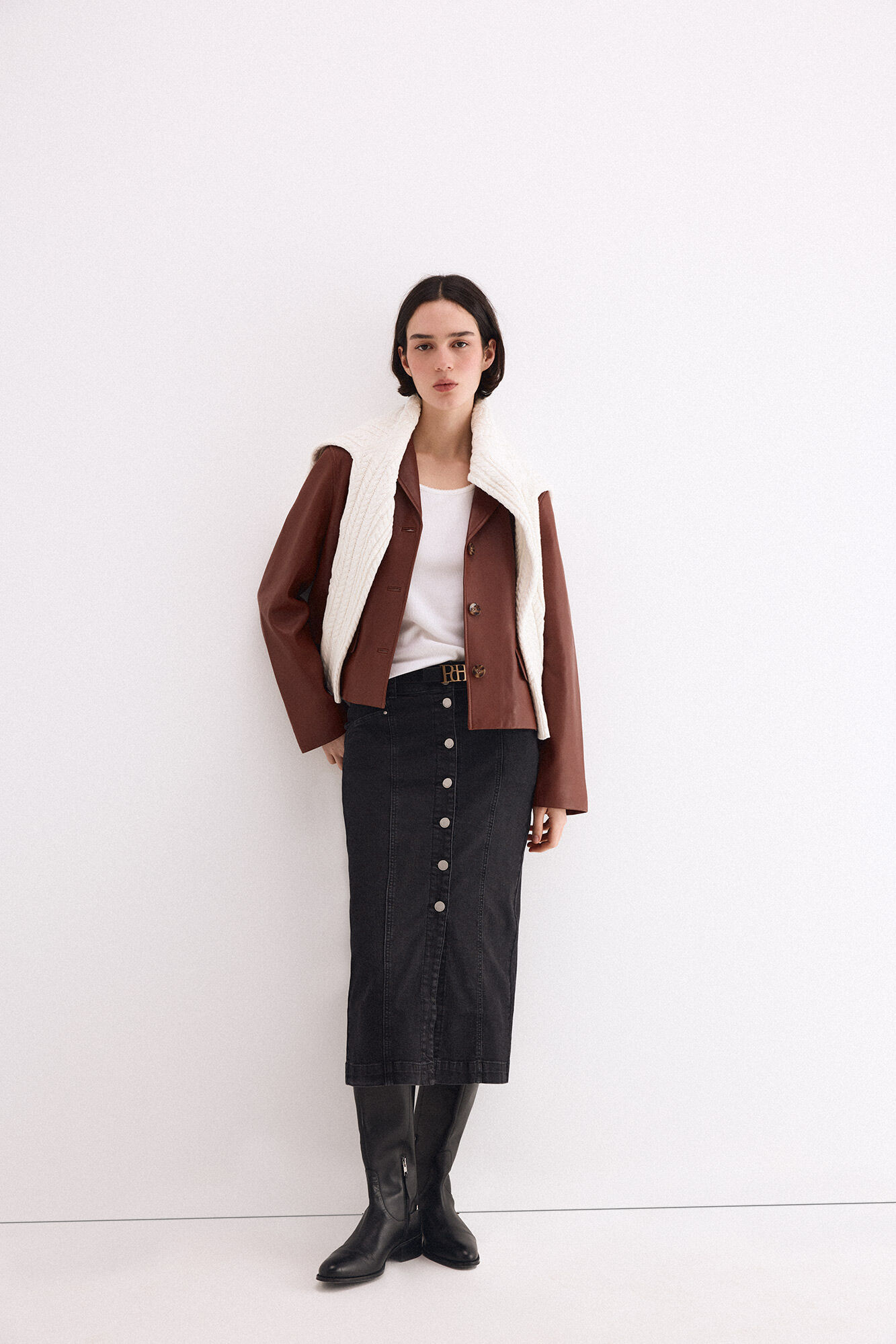 Skirt, t-shirt and jumper set