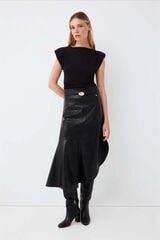 Skirt and shoulders set