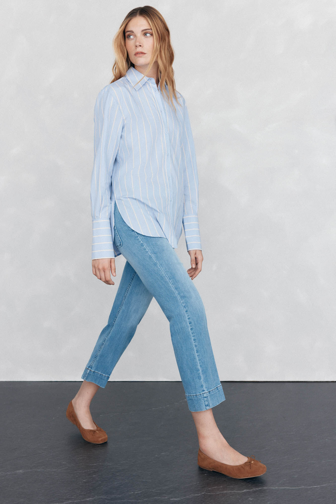 Conjunto de cal&ccedil;a e camisa