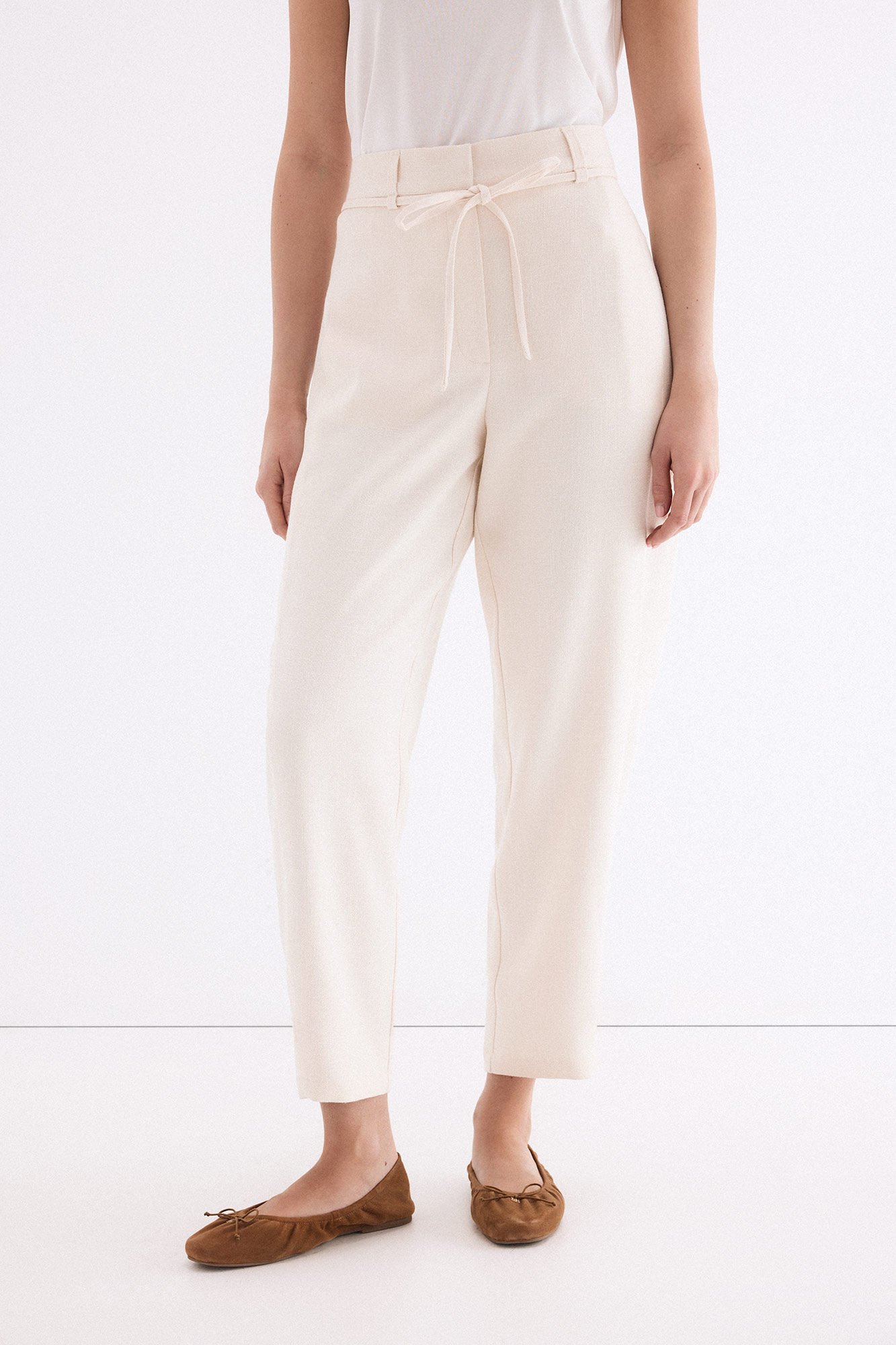 Trousers and details set