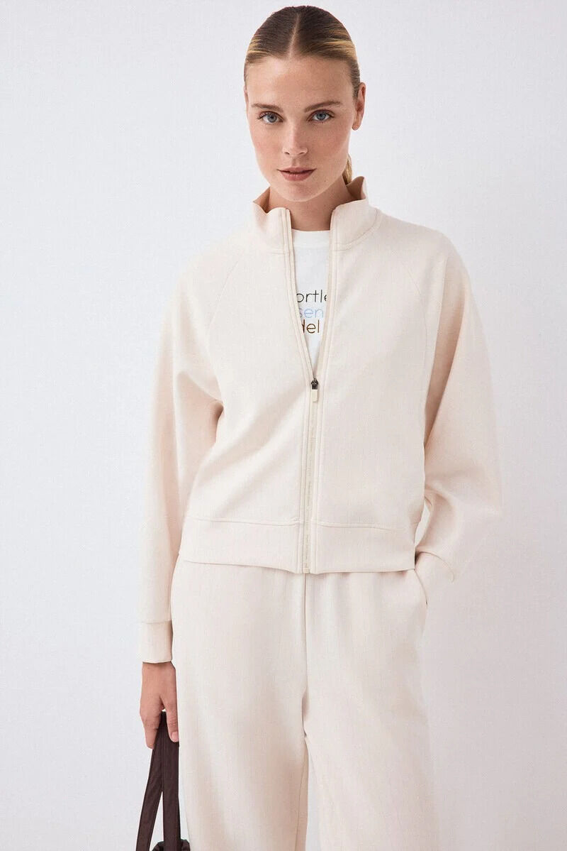 Sweatshirt and trousers set
