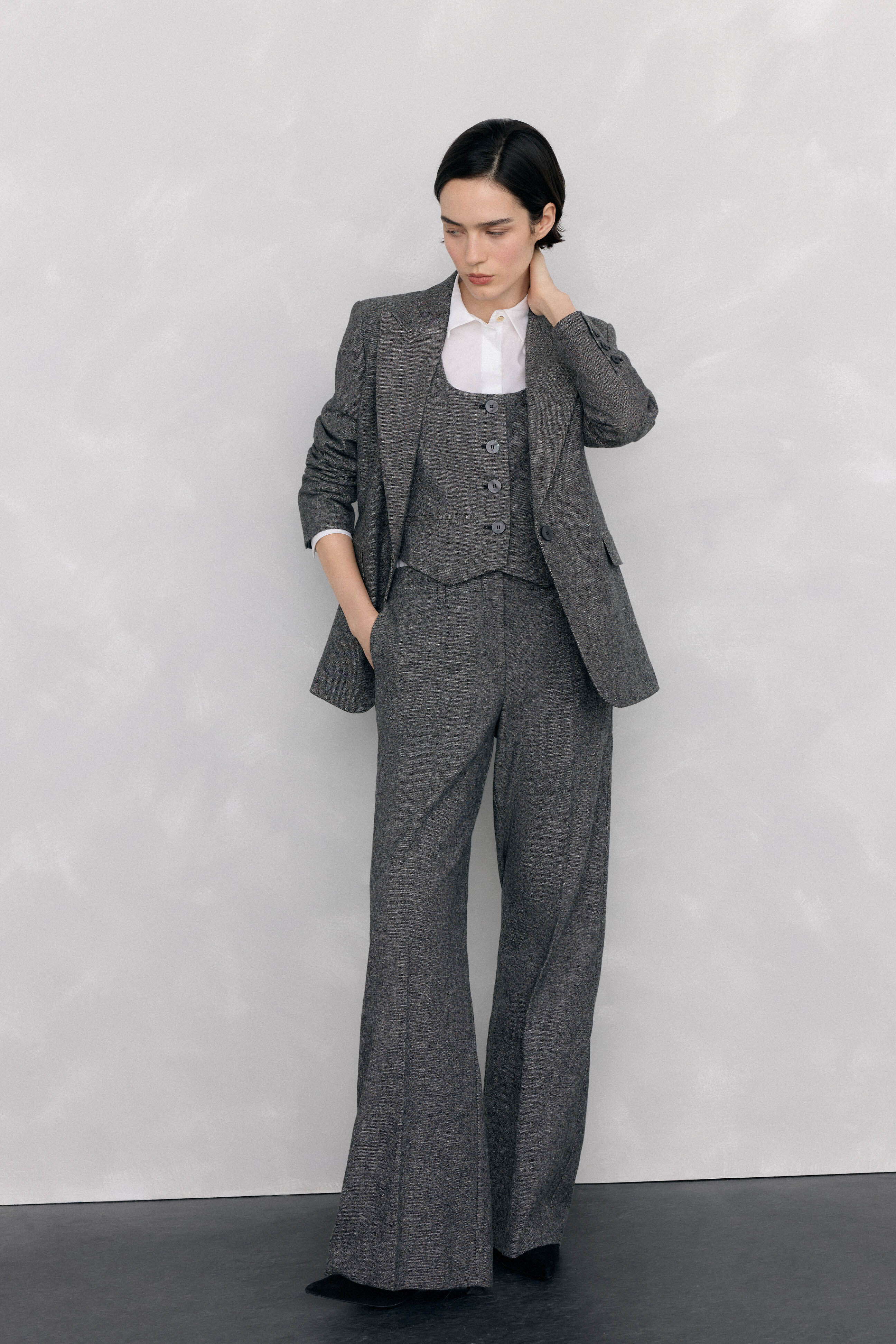 Trousers, blazer and bow set