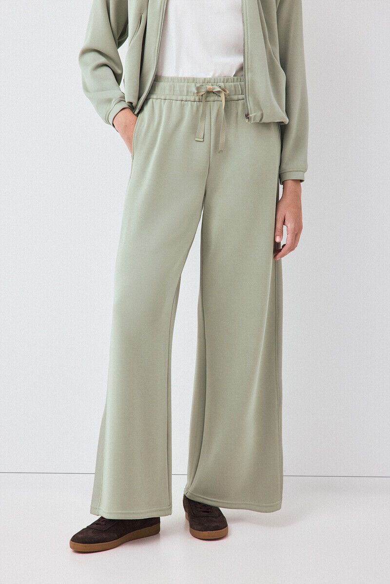 Sweatshirt and trousers set