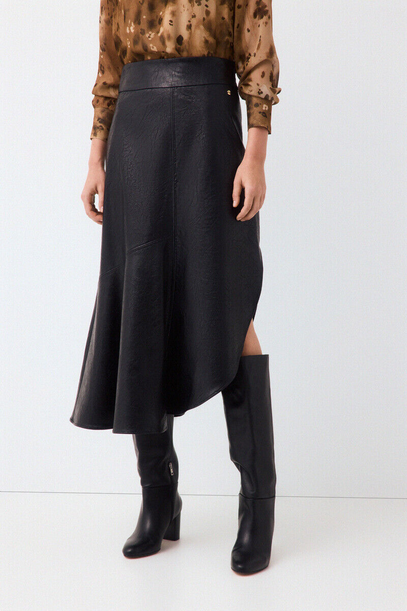 Conjunto de falda y blusa