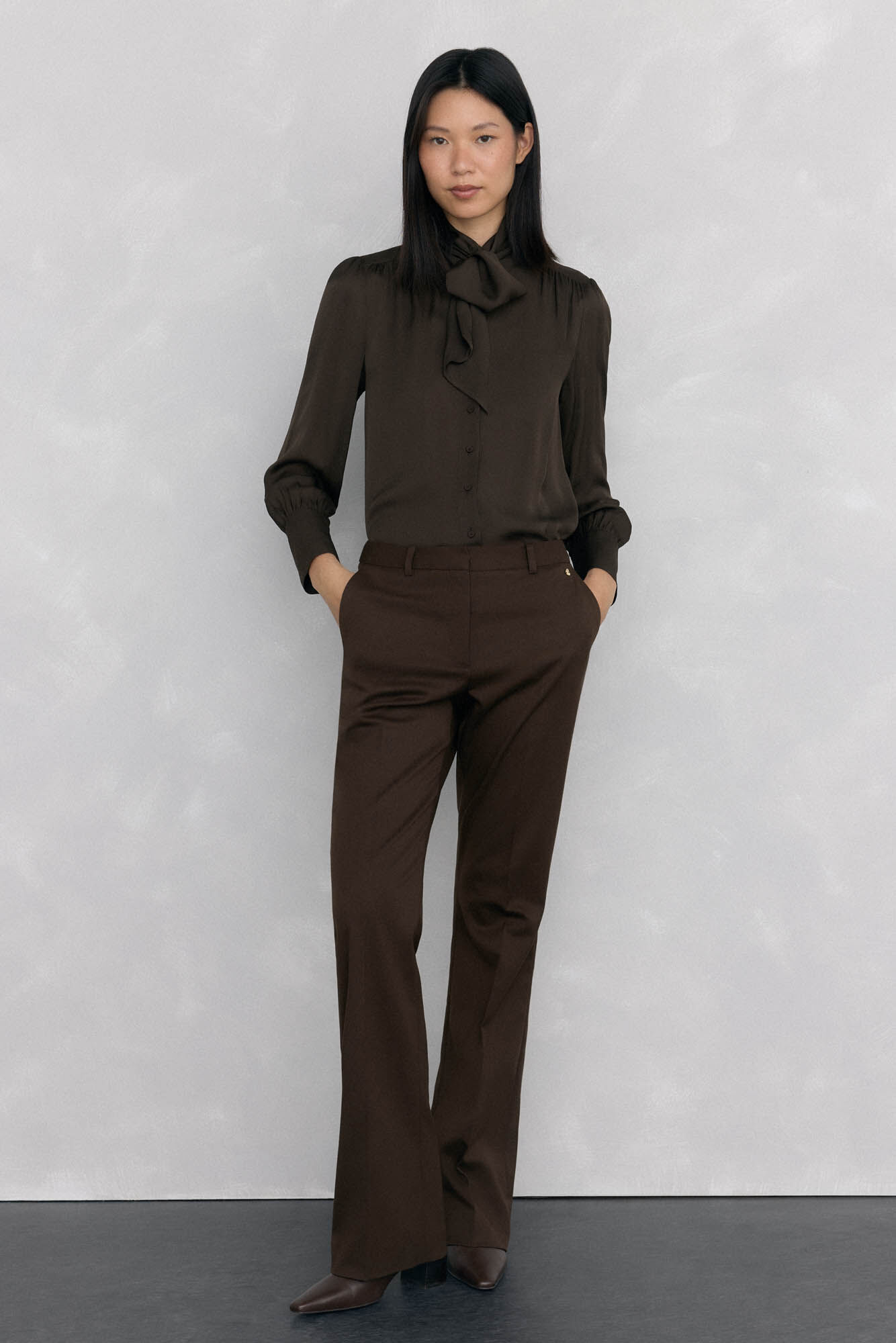 Conjunto de cal&ccedil;as e blusa