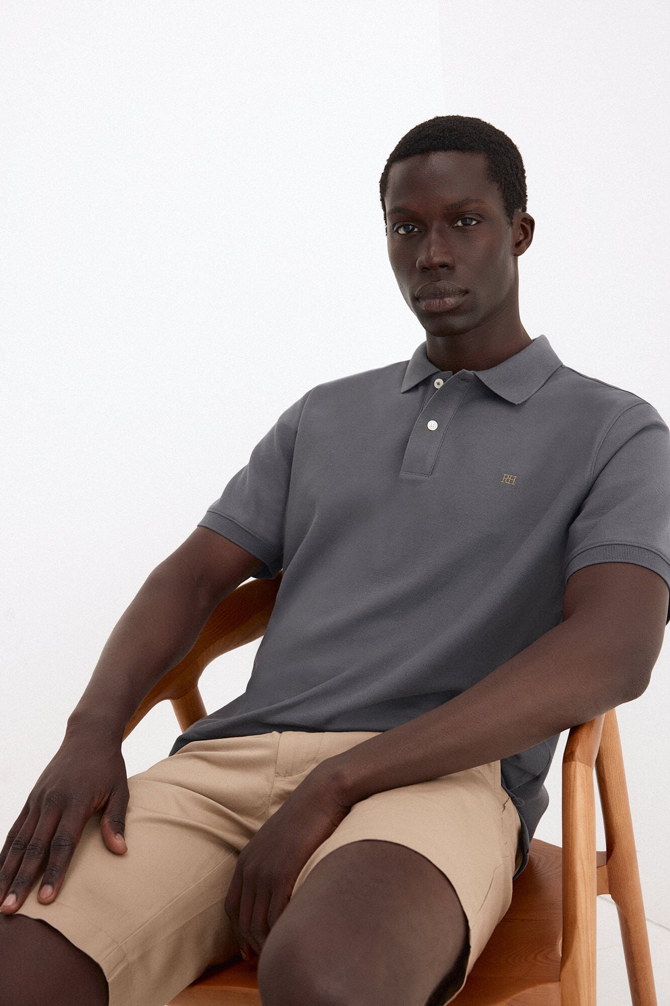 Conjunto de bermuda e polo
