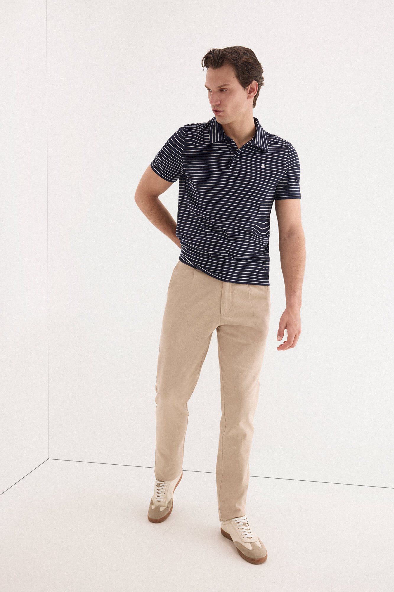 Conjunto de cal&ccedil;as e polo