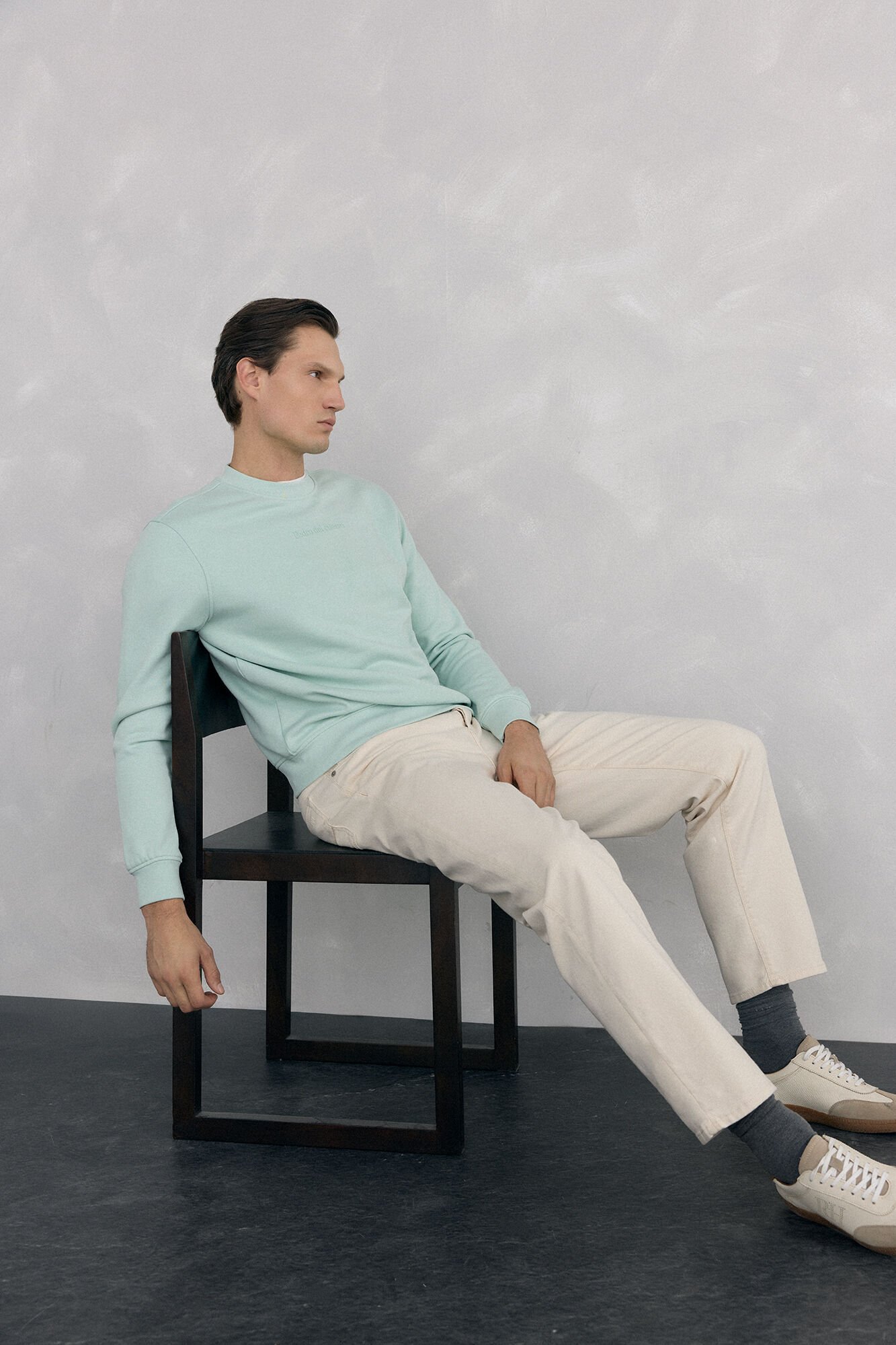 Trousers and sweatshirt set