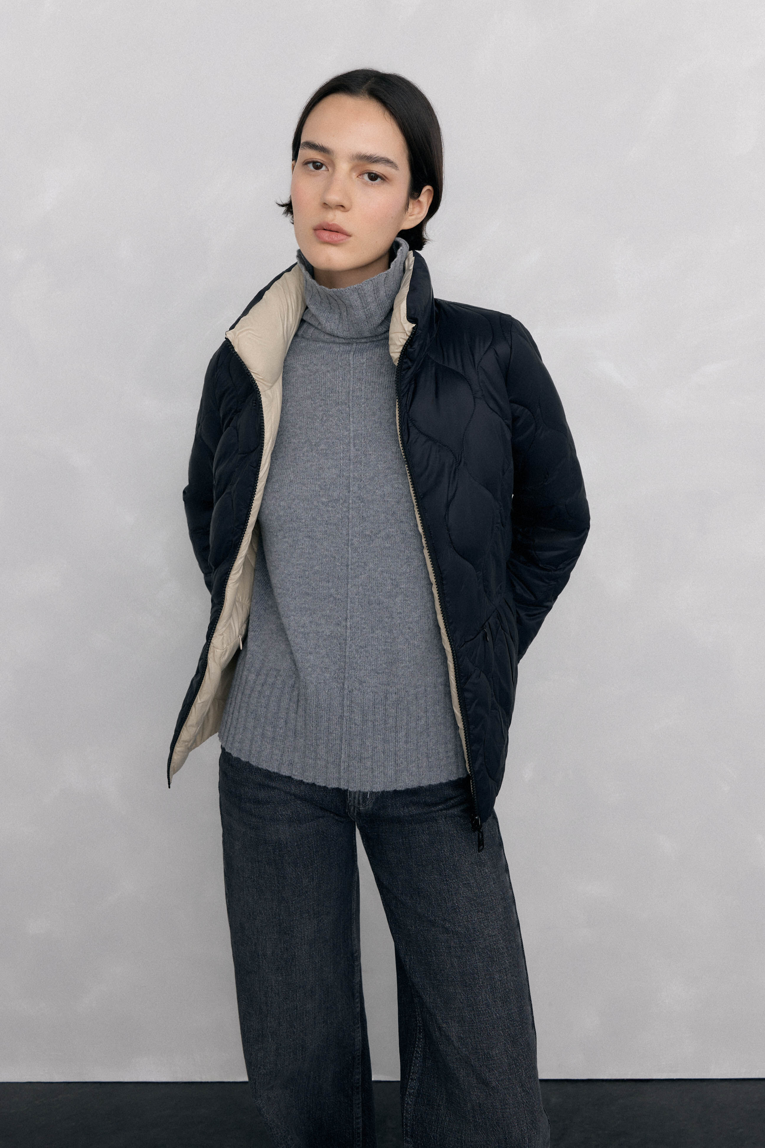 Conjunto de ultralight, cal&ccedil;a e su&eacute;ter