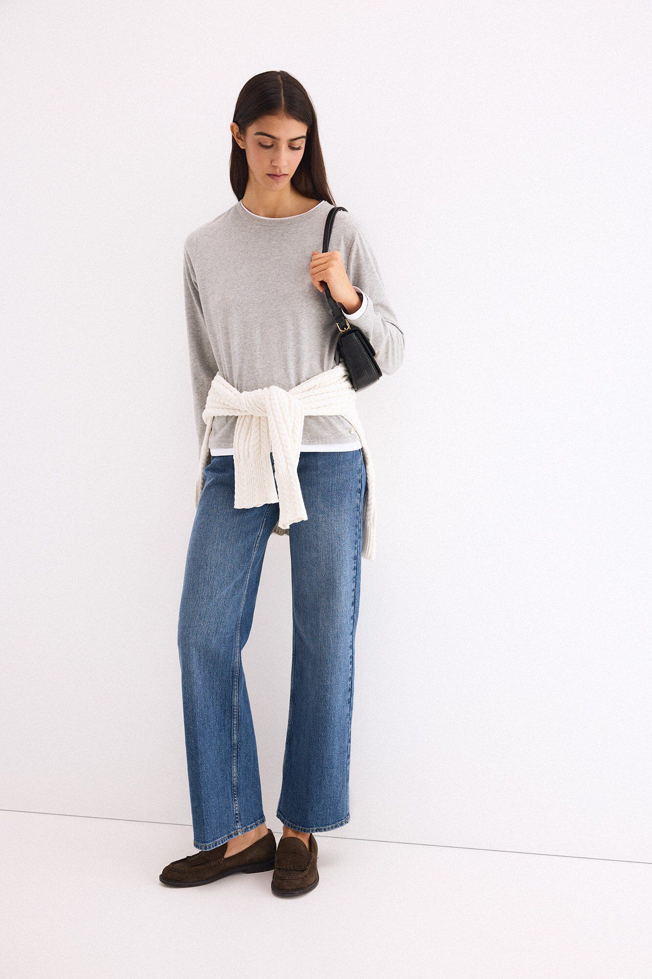 T-Shirt, basic and loafer set