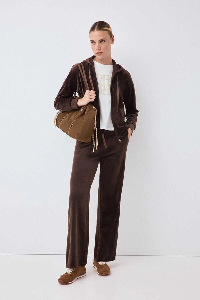 Trousers and sweatshirt set