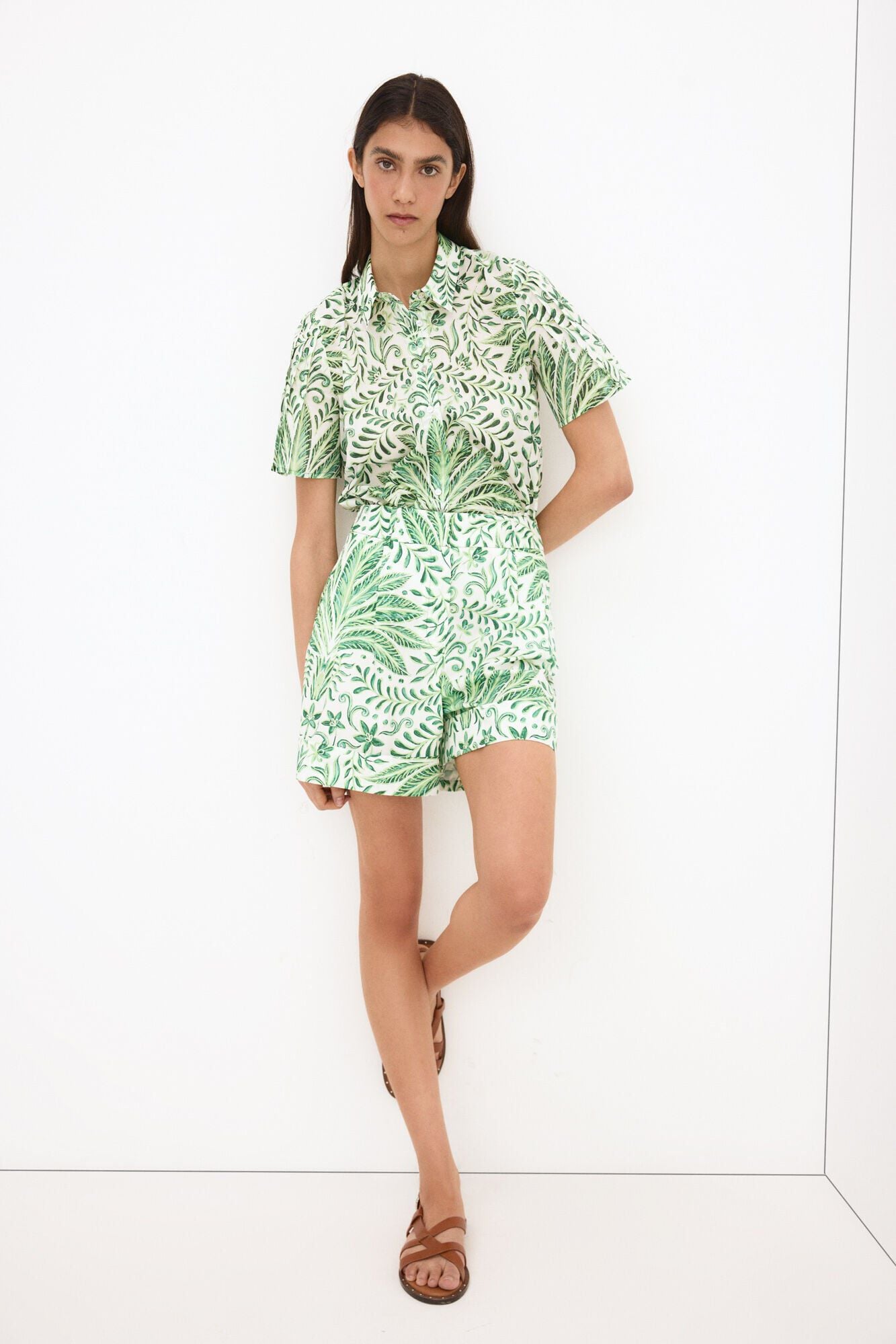 Shirt and classic set