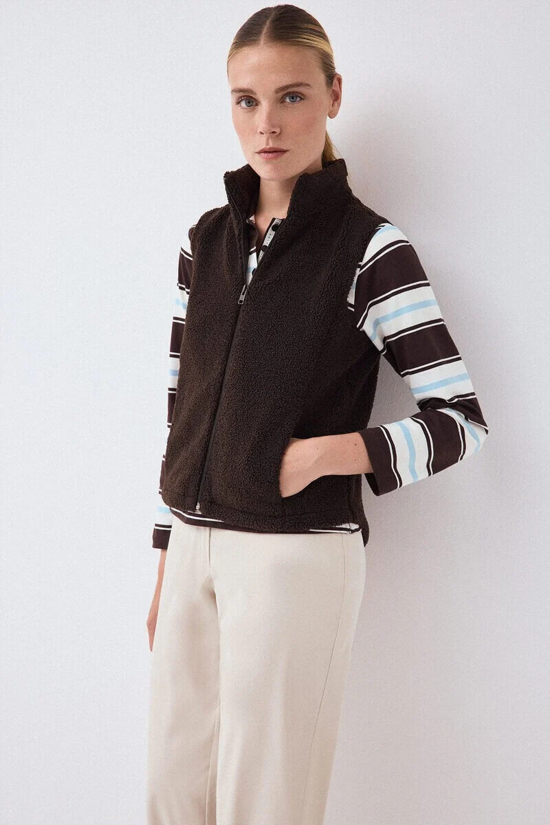 Gilet, shirt and trousers set