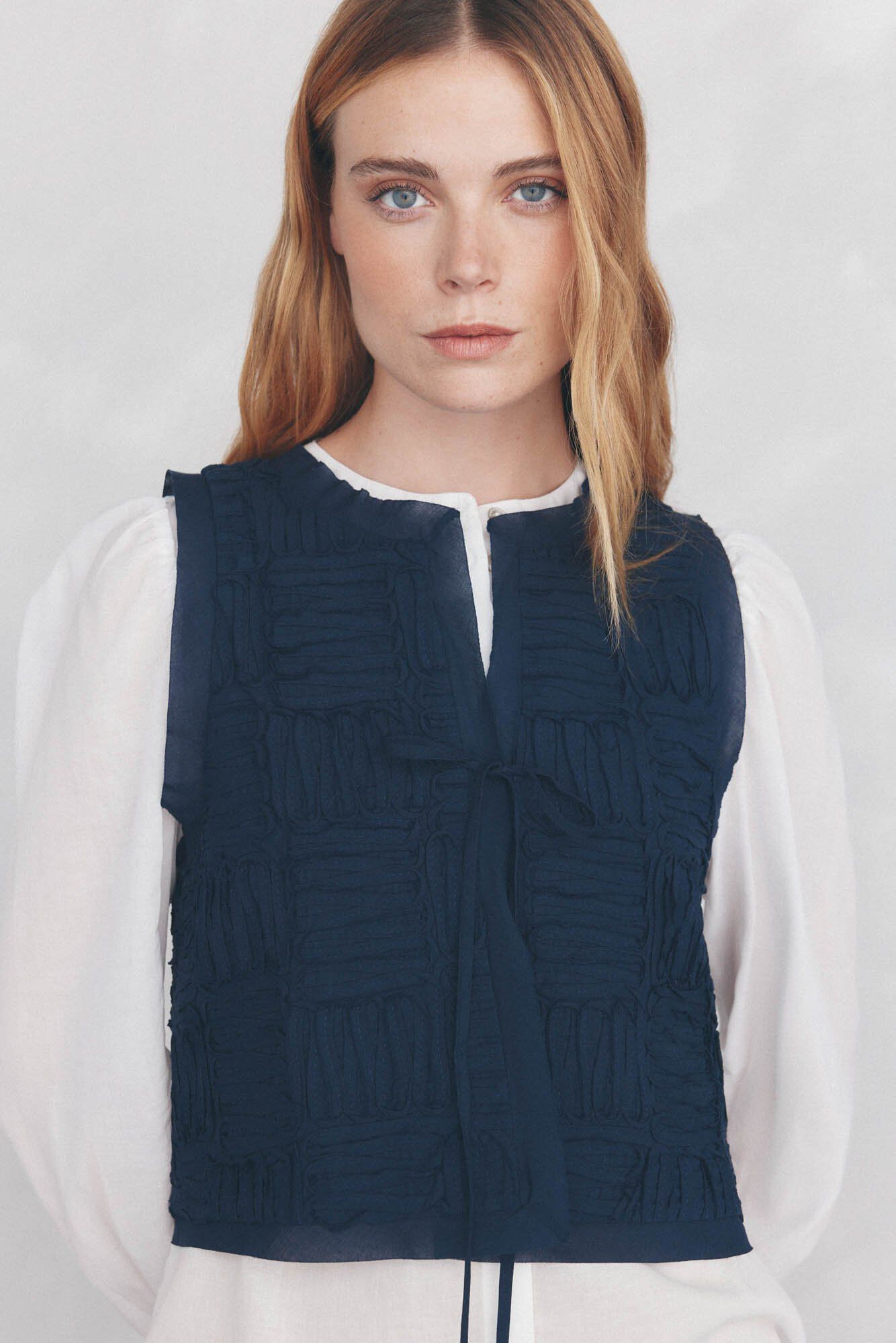 Detail, vest and blouse set