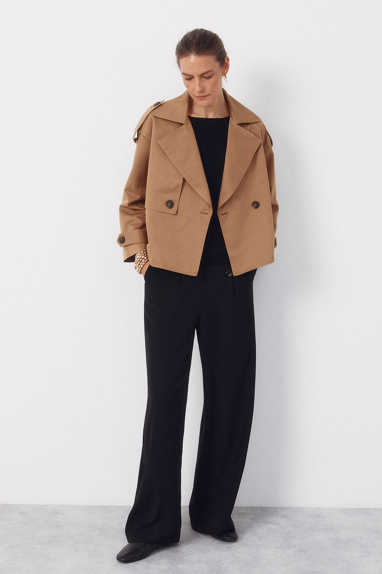 Short trench coat