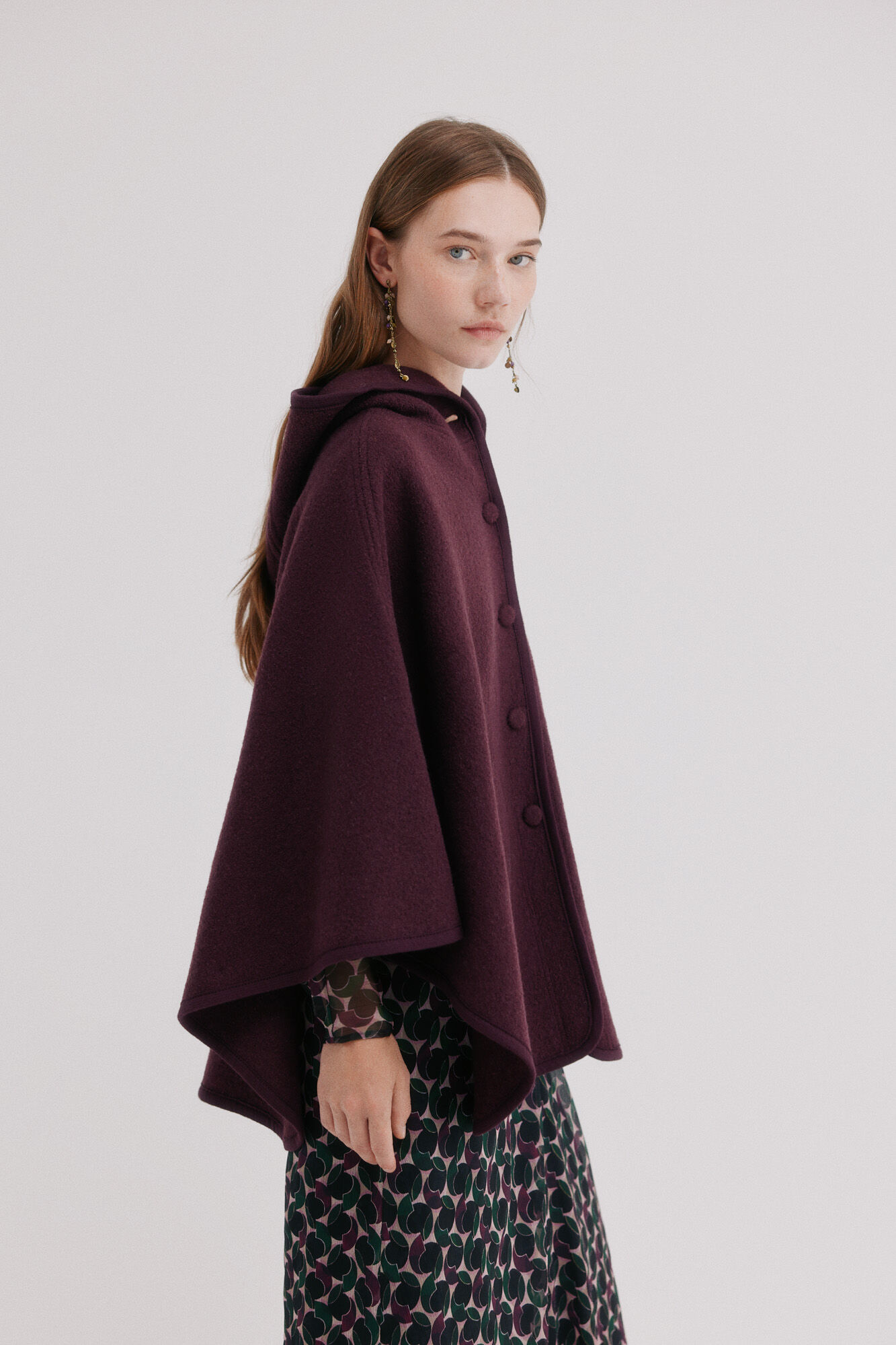 Fiamma. Textured cape | Women's jackets | Pedro del Hierro