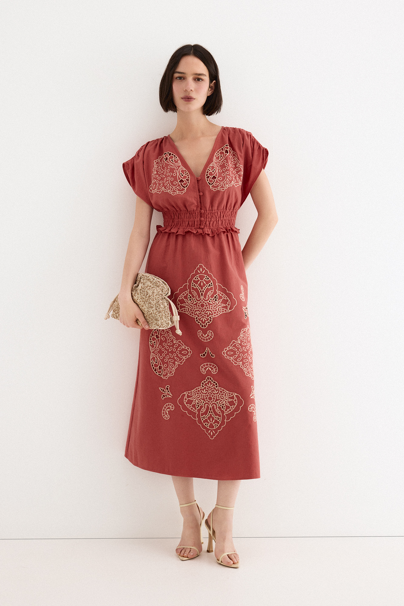 スーツ・フォーマル・ドレス UPPER EMBROIDERY FLARE DRESS Embroidered dress | Women's dresses | Pedro del Hierro